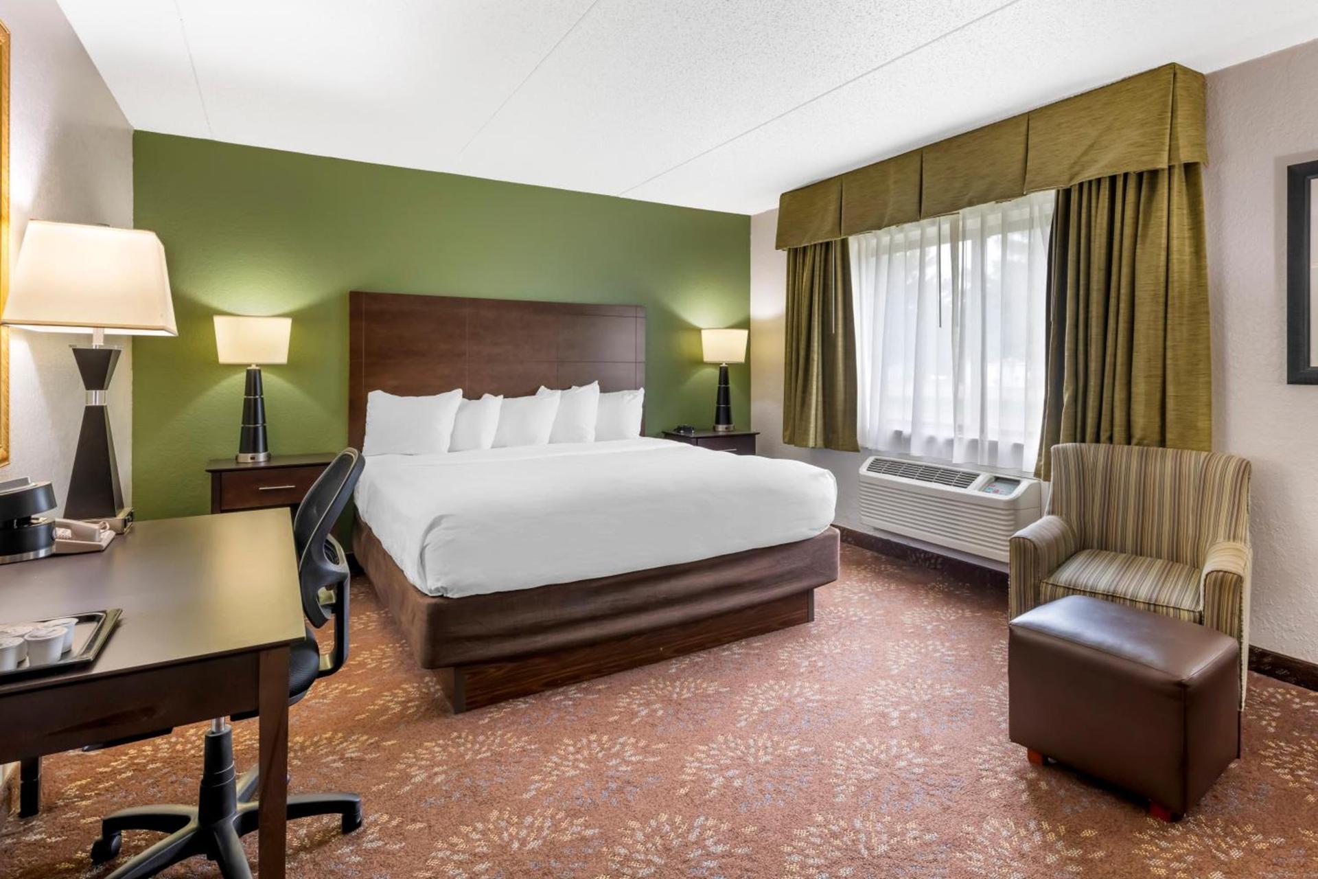 Best Western Plus New Ulm photo 27