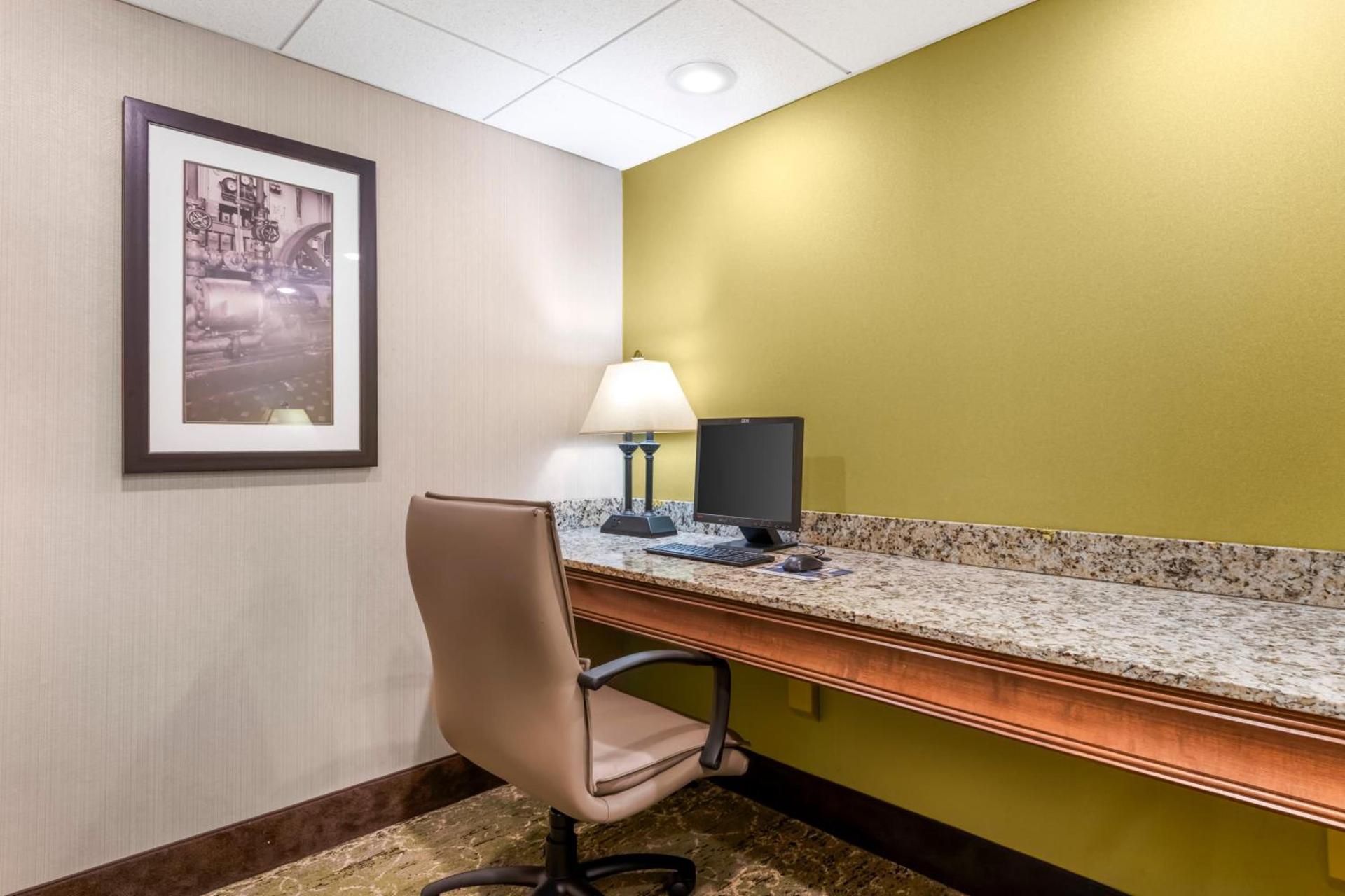 Best Western Plus New Ulm photo 30