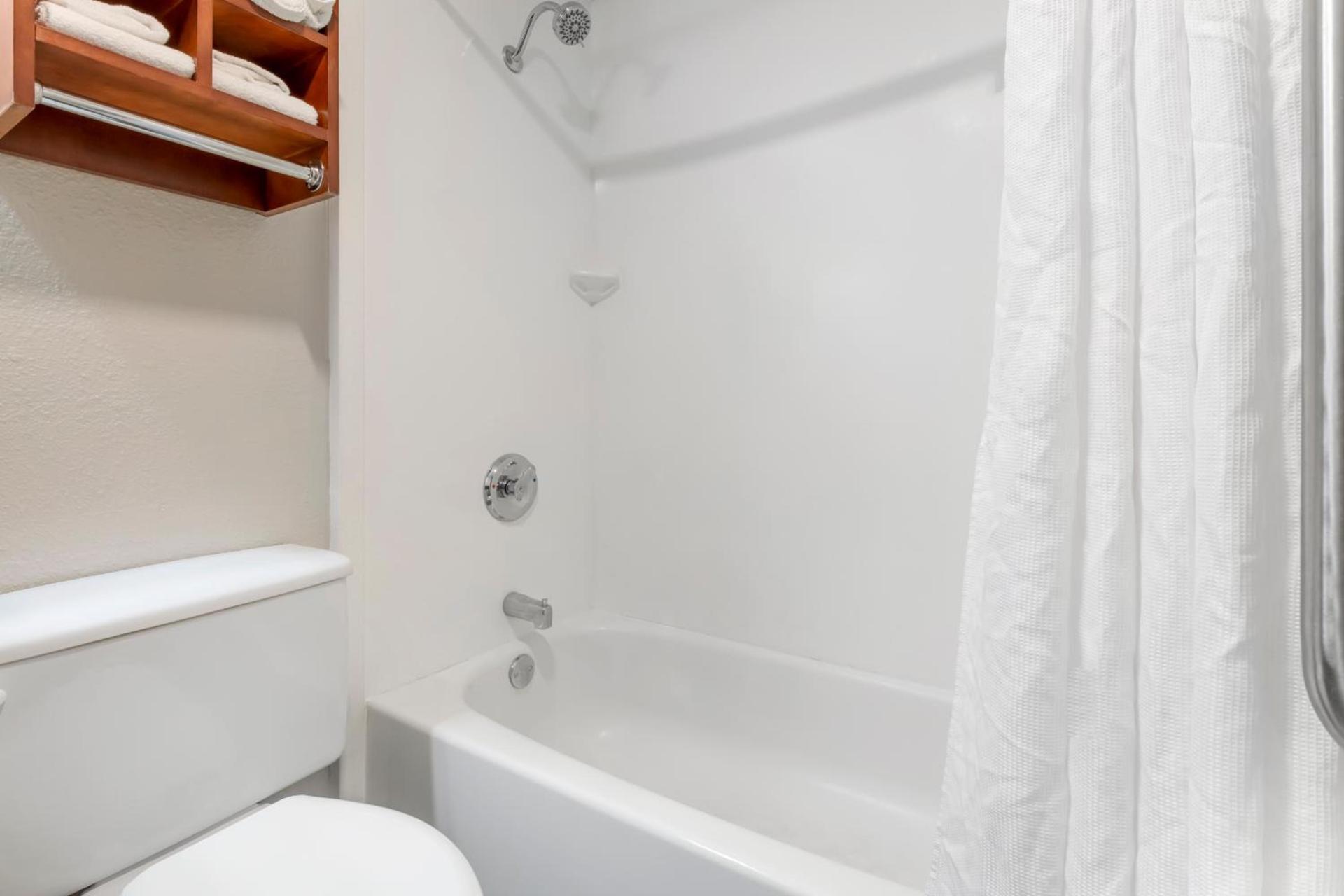 Best Western Plus New Ulm photo 32