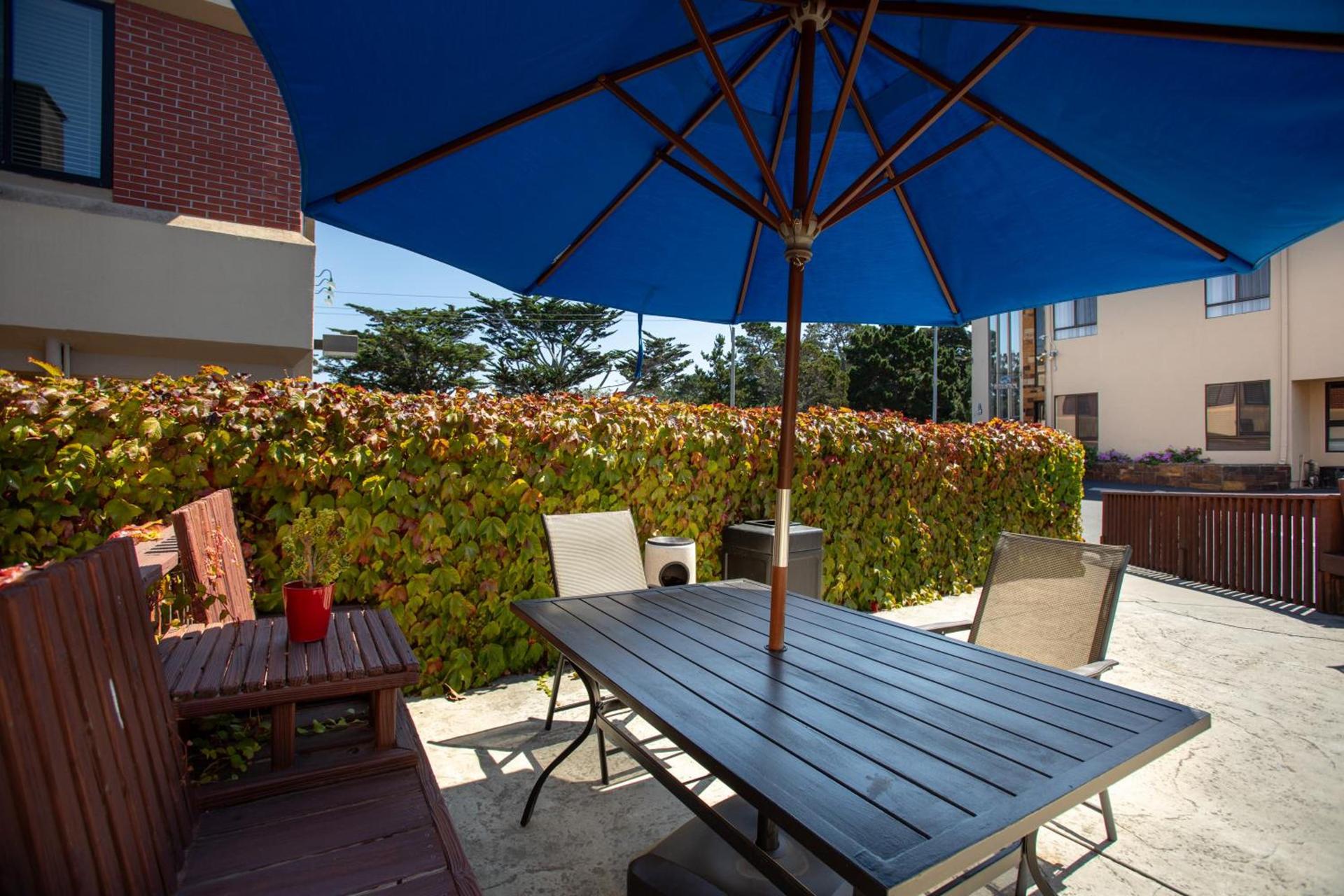 Munras Inn photo 8