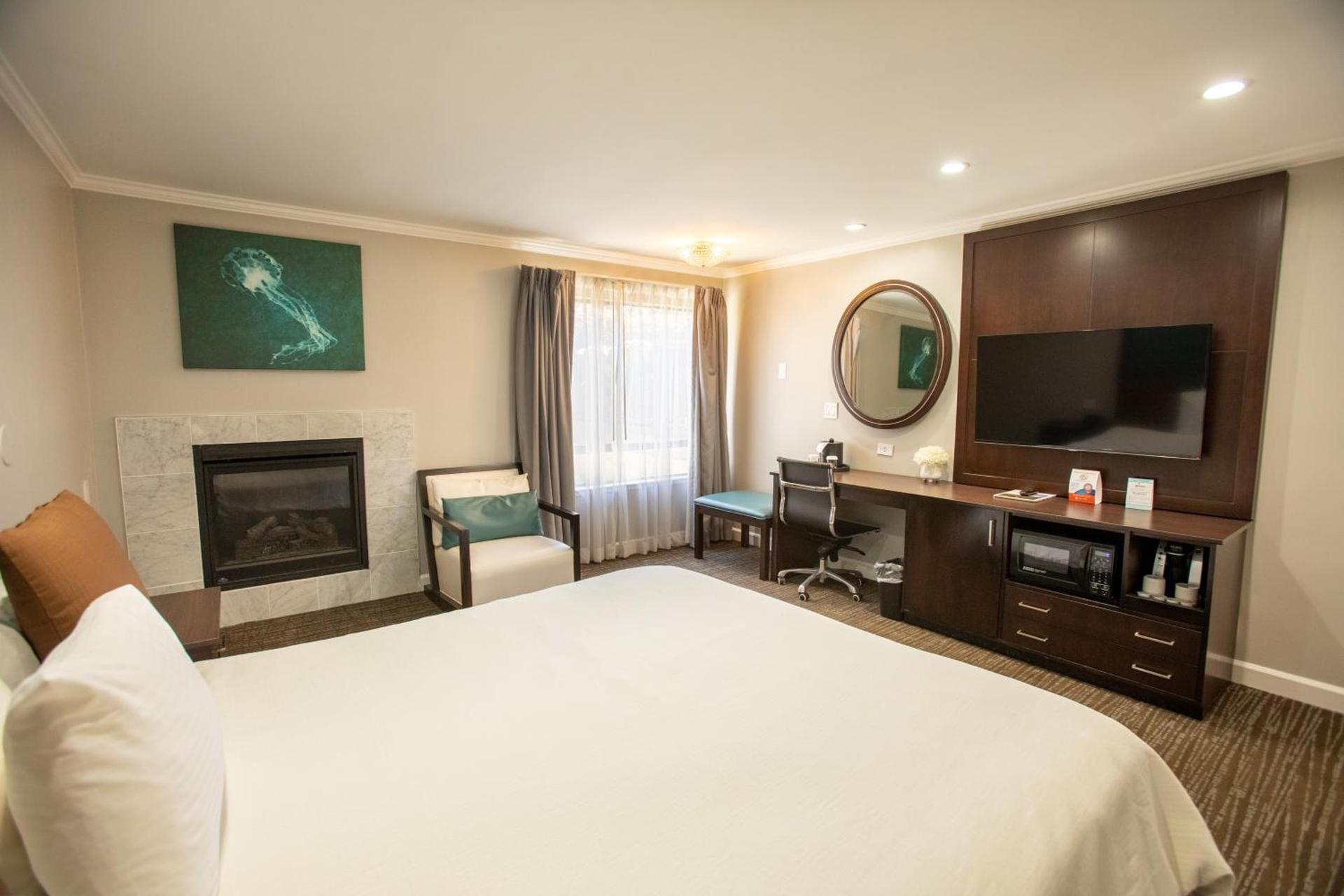 Munras Inn photo 10