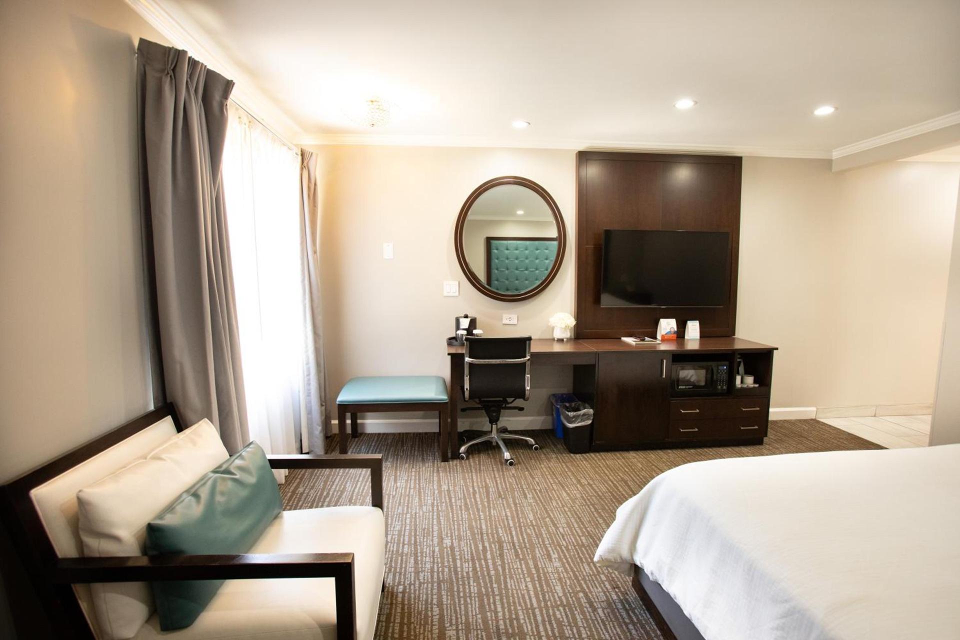Munras Inn photo 14