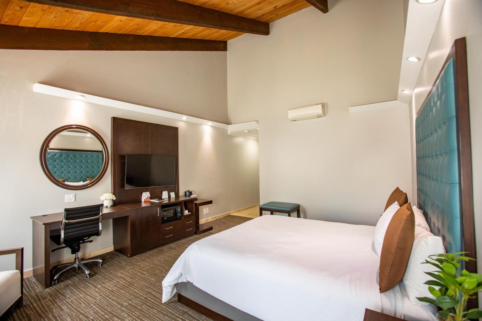 Munras Inn photo 17