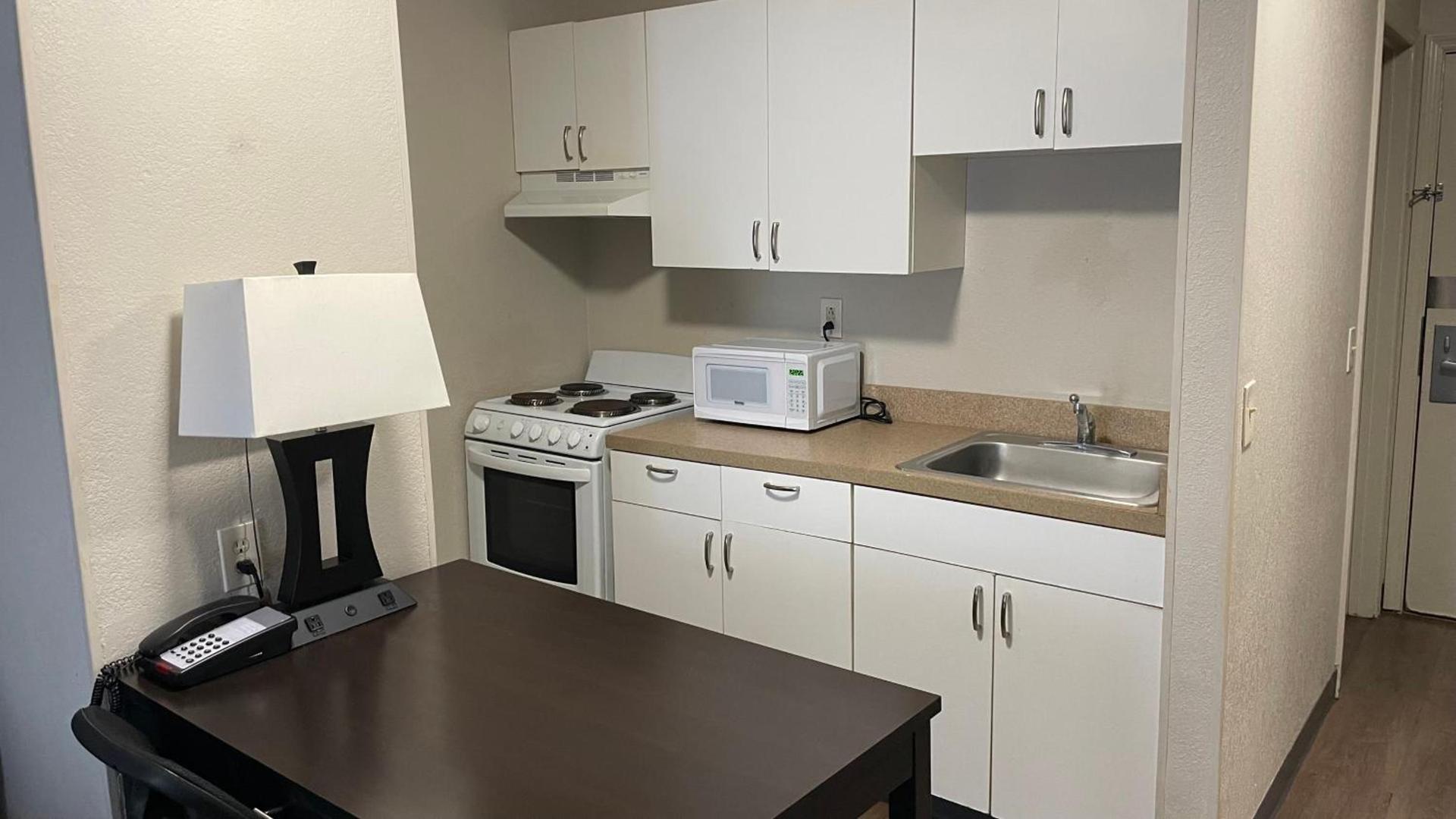 Sonesta Simply Suites Memphis photo 20