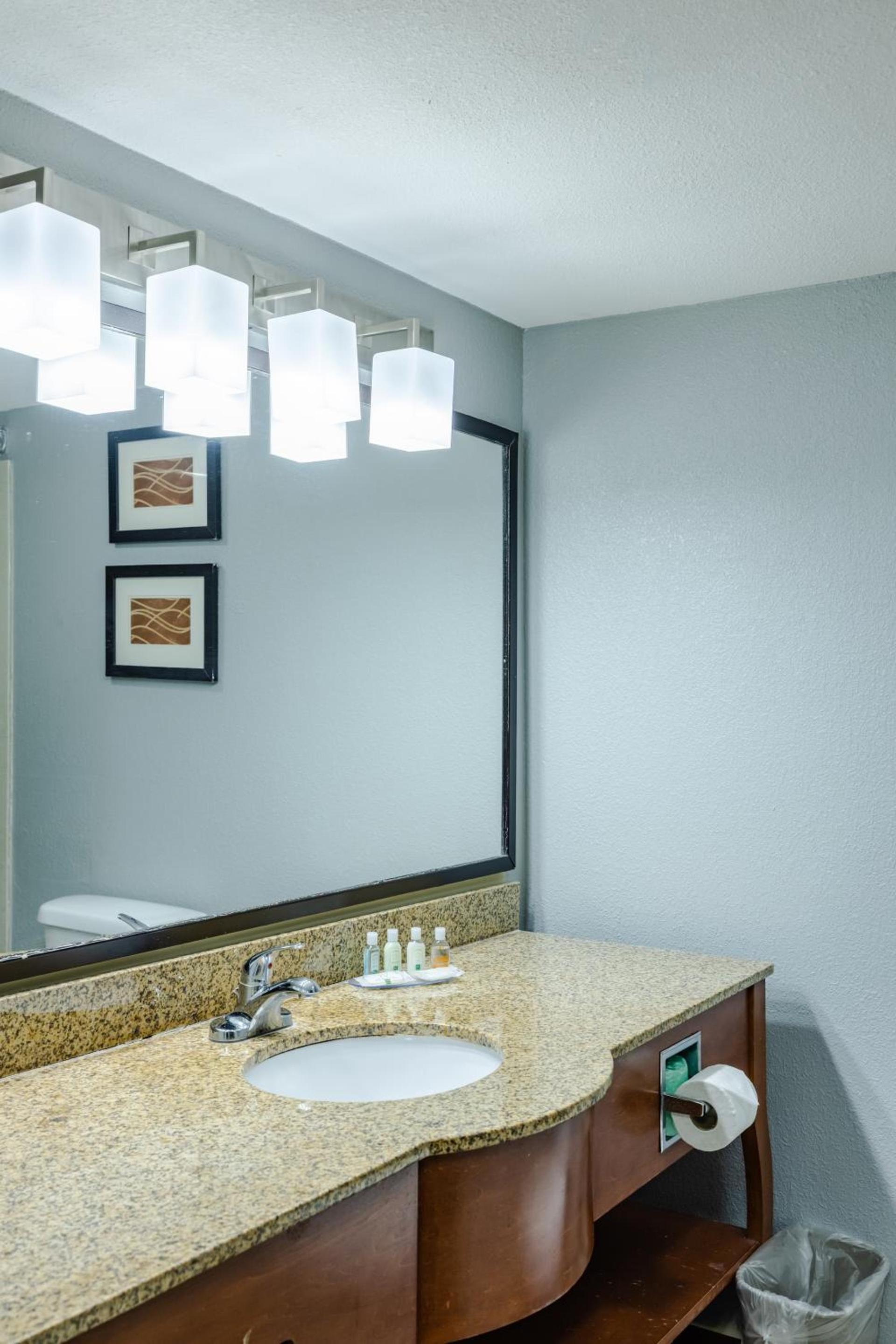 Quality Inn Olive Branch - Memphis South photo 14