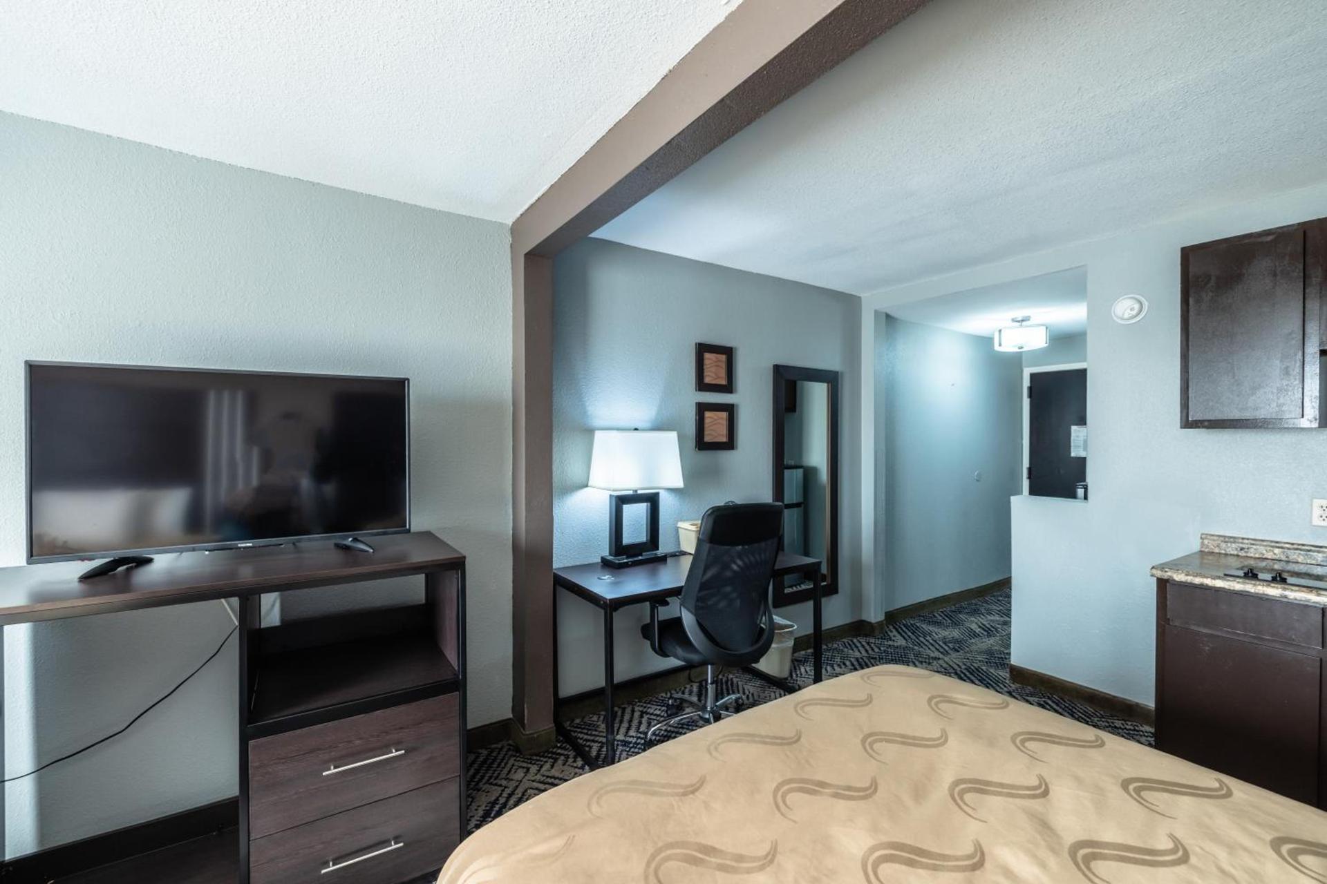 Quality Inn Olive Branch - Memphis South photo 18