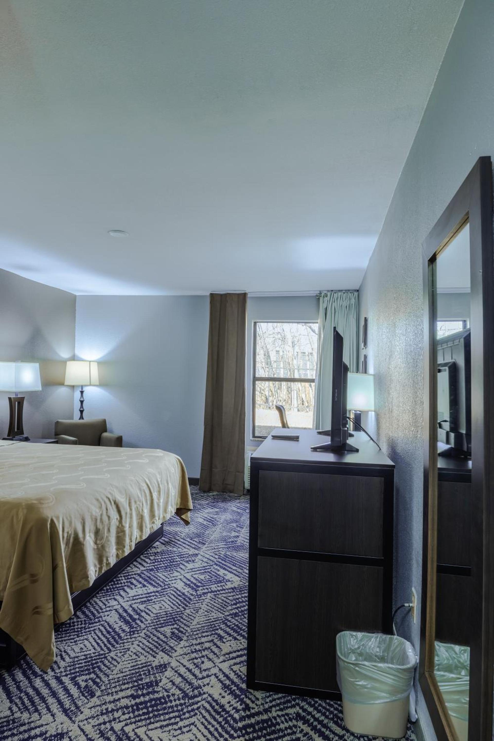 Quality Inn Olive Branch - Memphis South photo 23