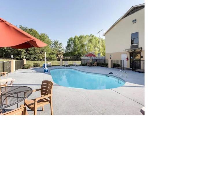 Quality Inn Olive Branch - Memphis South photo 2