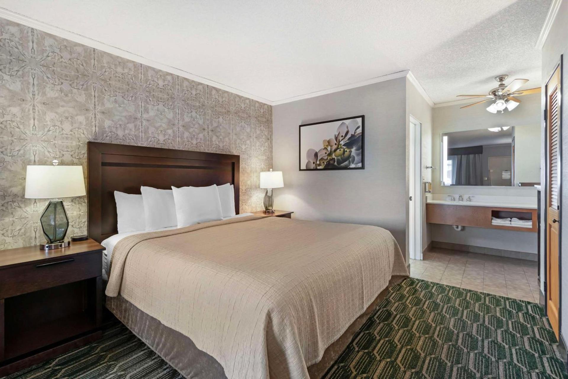 Best Western Plus Black Oak photo 19