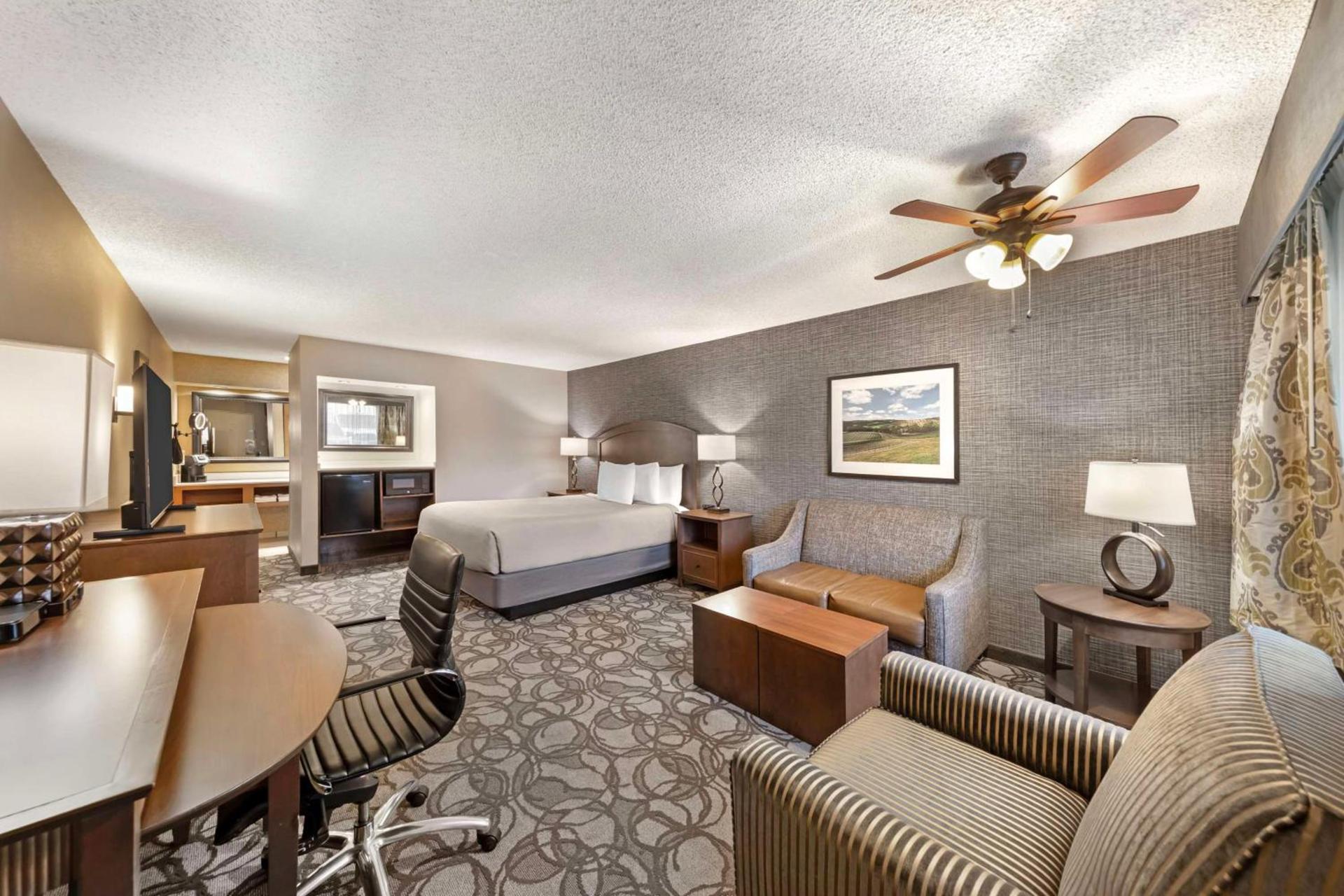 Best Western Plus Black Oak photo 21
