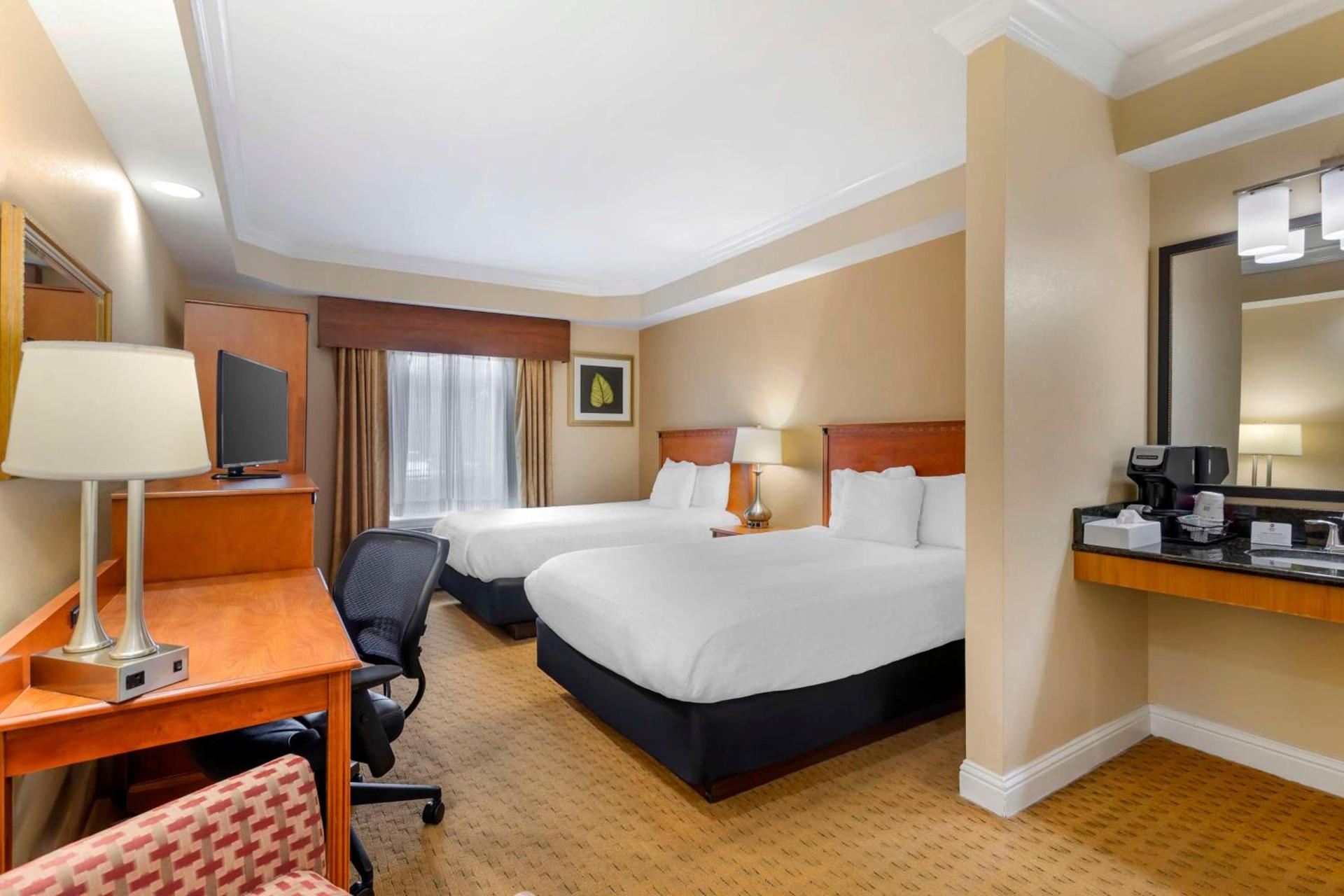Best Western Plus Kingsland photo 12