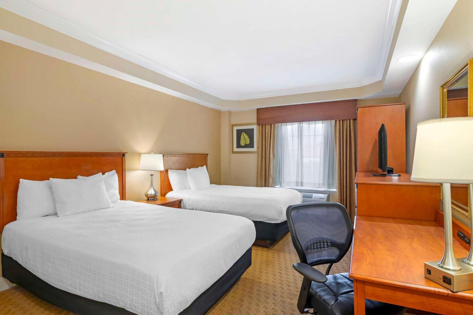 Best Western Plus Kingsland photo 14
