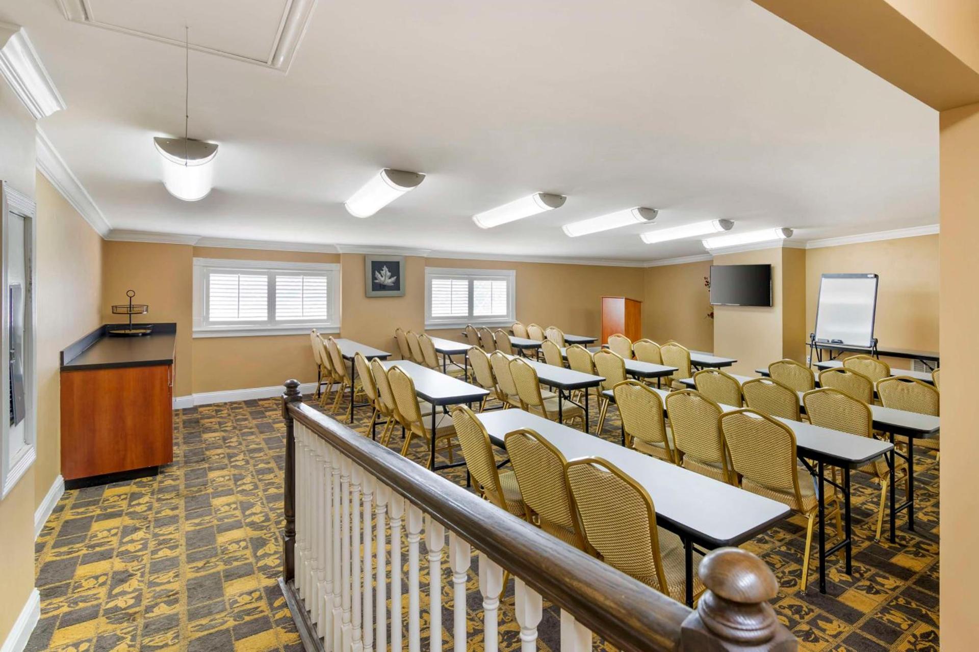 Best Western Plus Kingsland photo 24