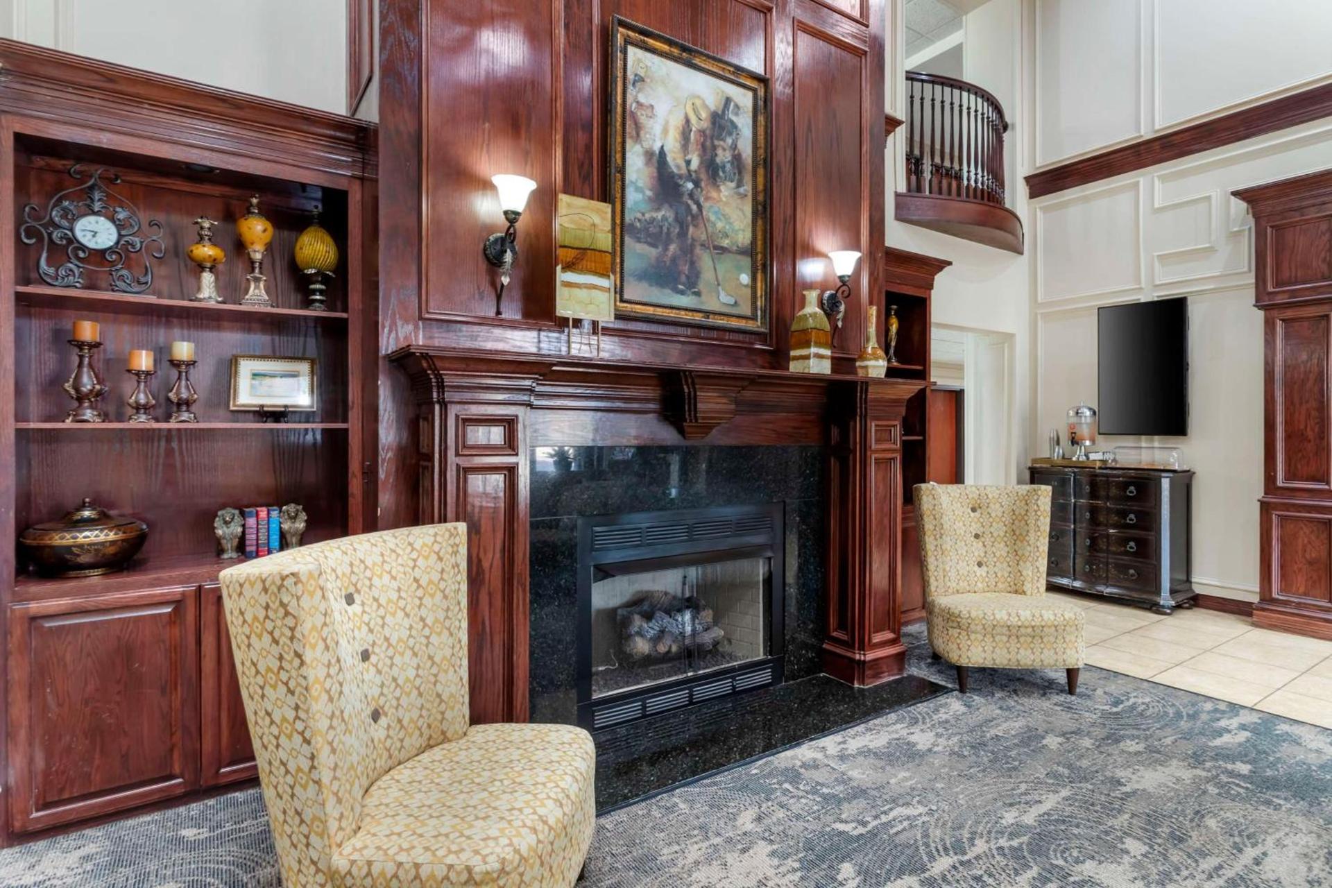 Best Western Plus Crown Colony Inn & Suites photo 19