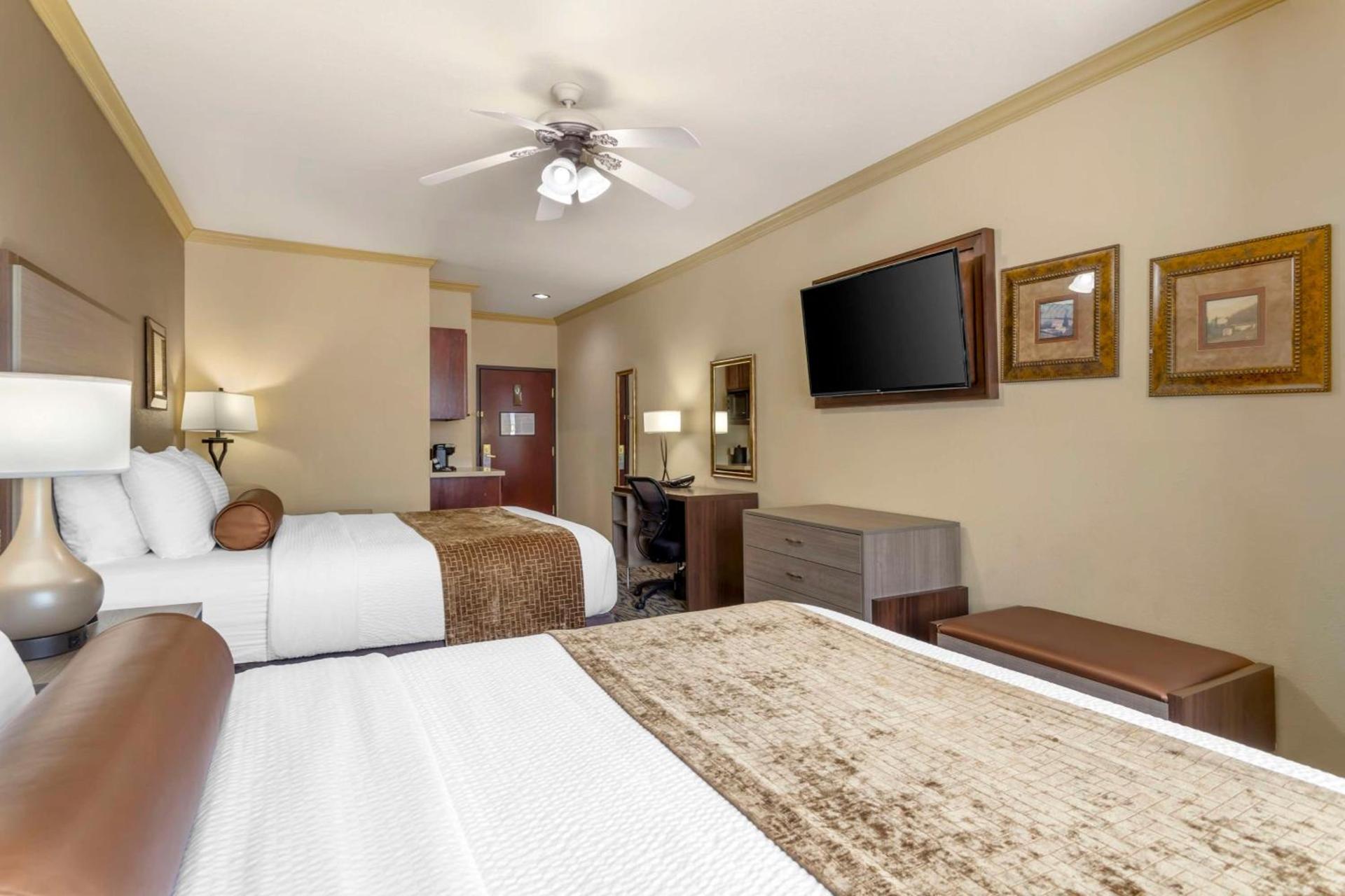 Best Western Plus Crown Colony Inn & Suites photo 9