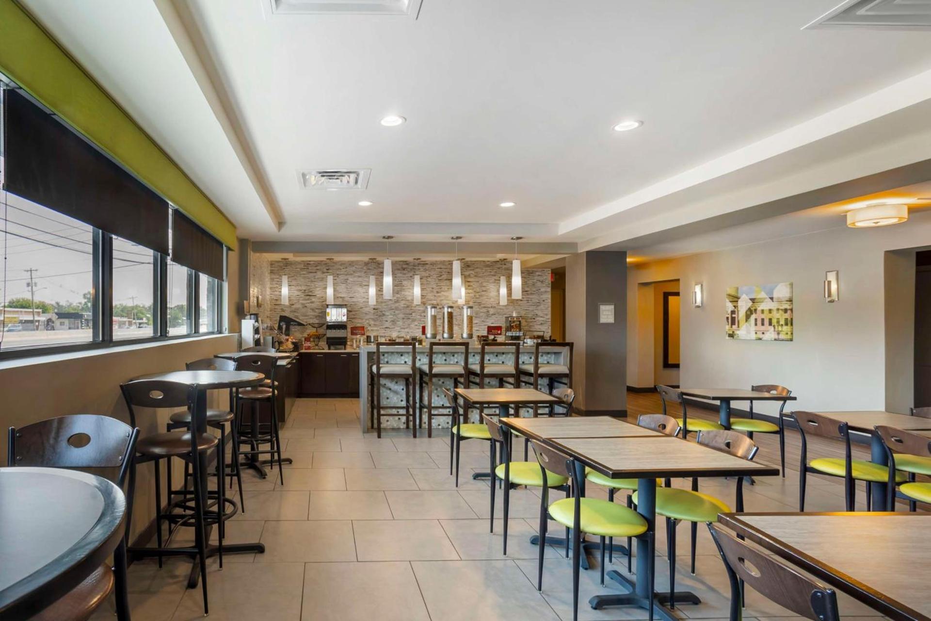 Best Western Plus Philadelphia-Pennsauken Hotel photo 4