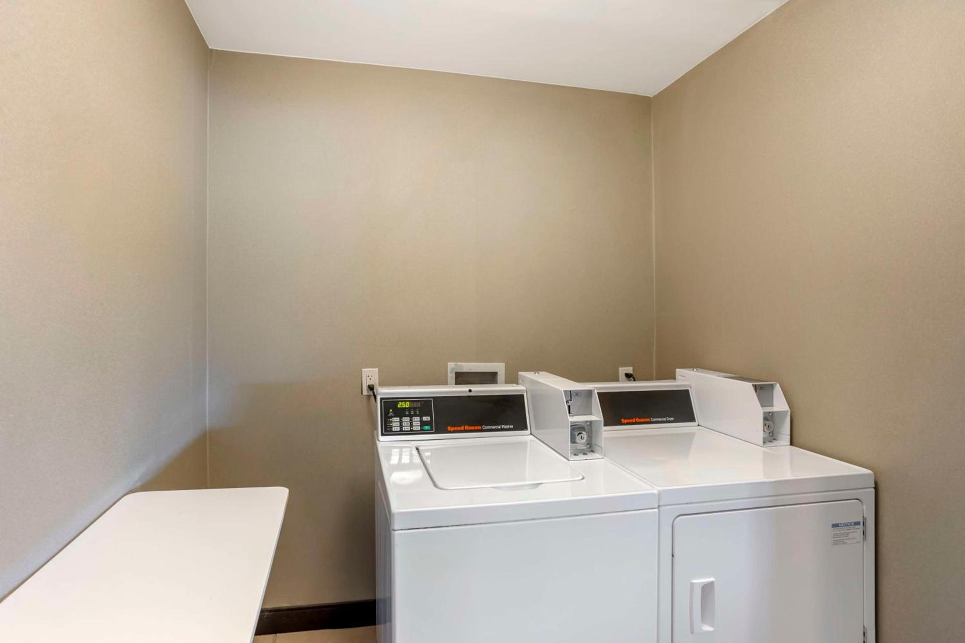 Best Western Plus Philadelphia-Pennsauken Hotel photo 10