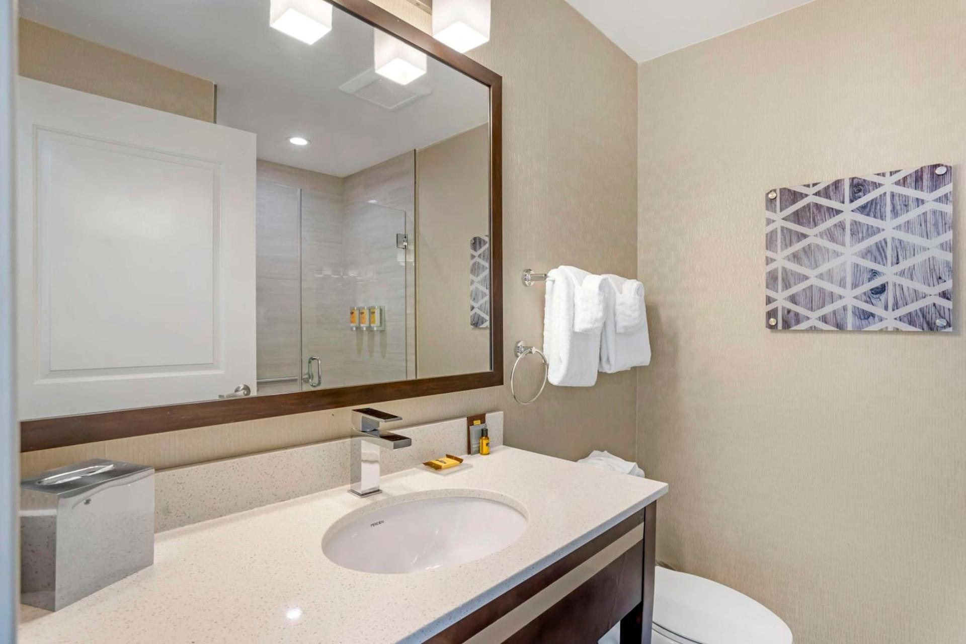 Best Western Plus Philadelphia-Pennsauken Hotel photo 26