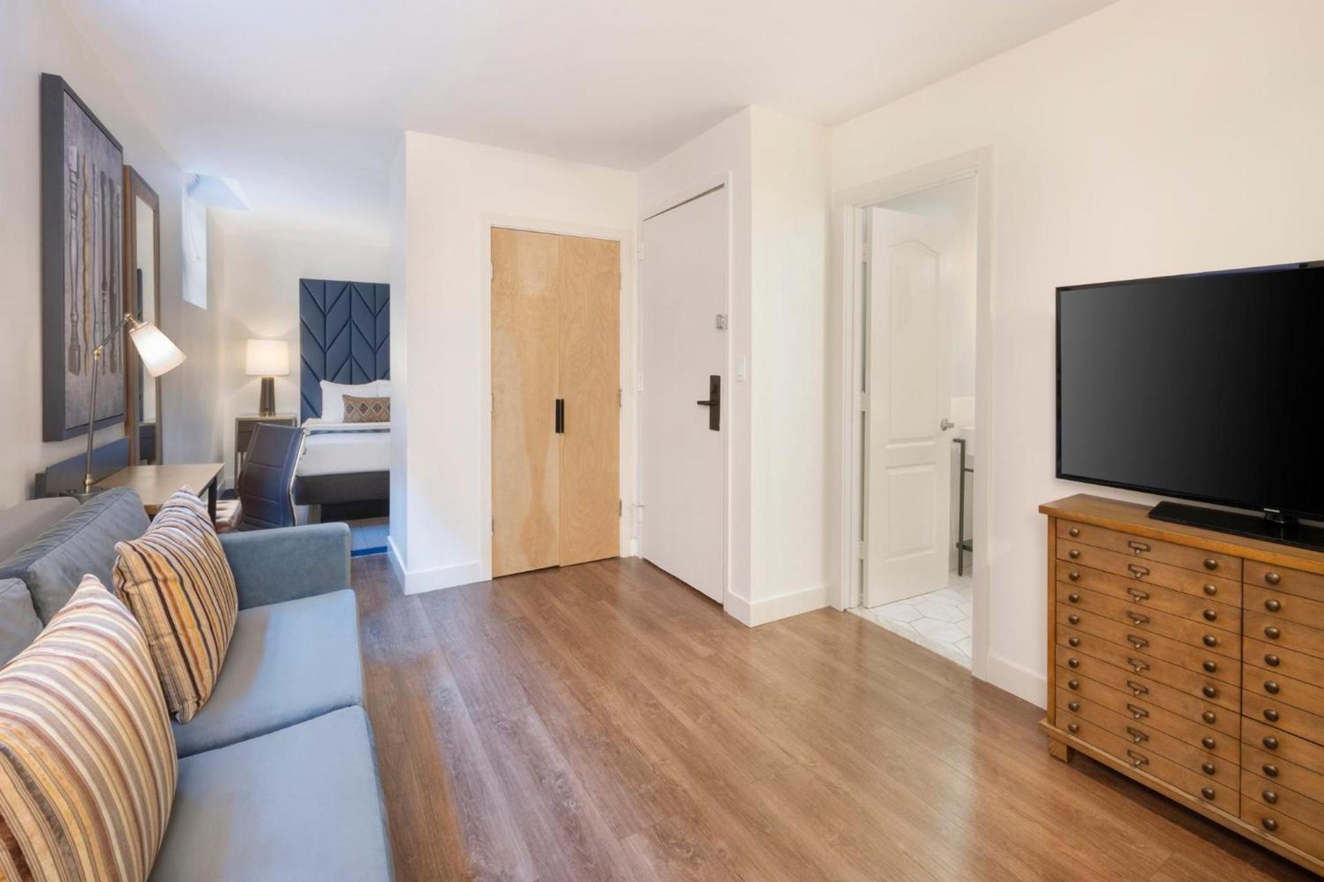 Hotel Indigo Boston Garden by IHG photo 83