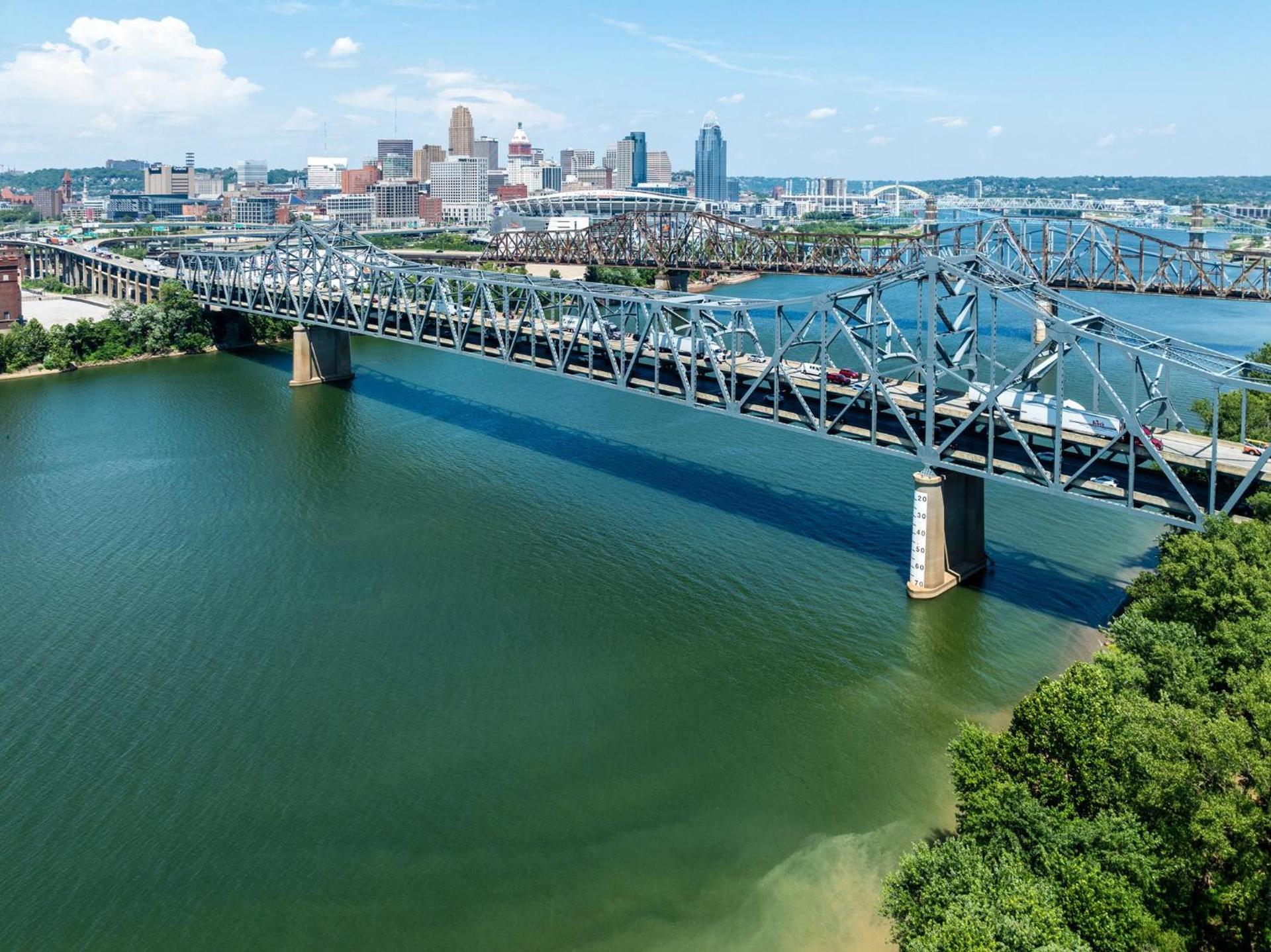 Holiday Inn Express & Suites Cincinnati Riverfront by IHG photo 91