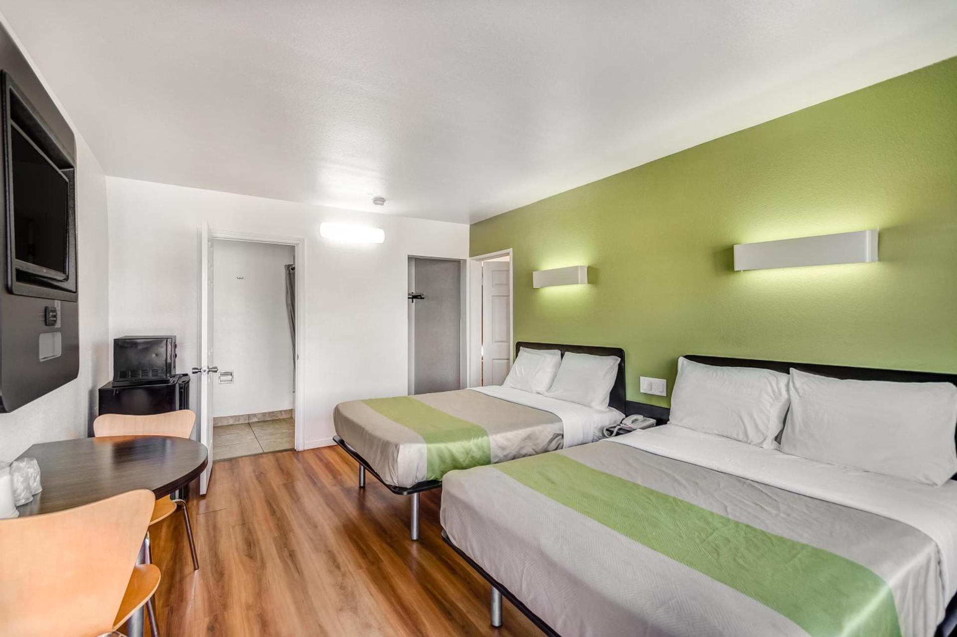 Motel 6-Visalia, CA photo 9