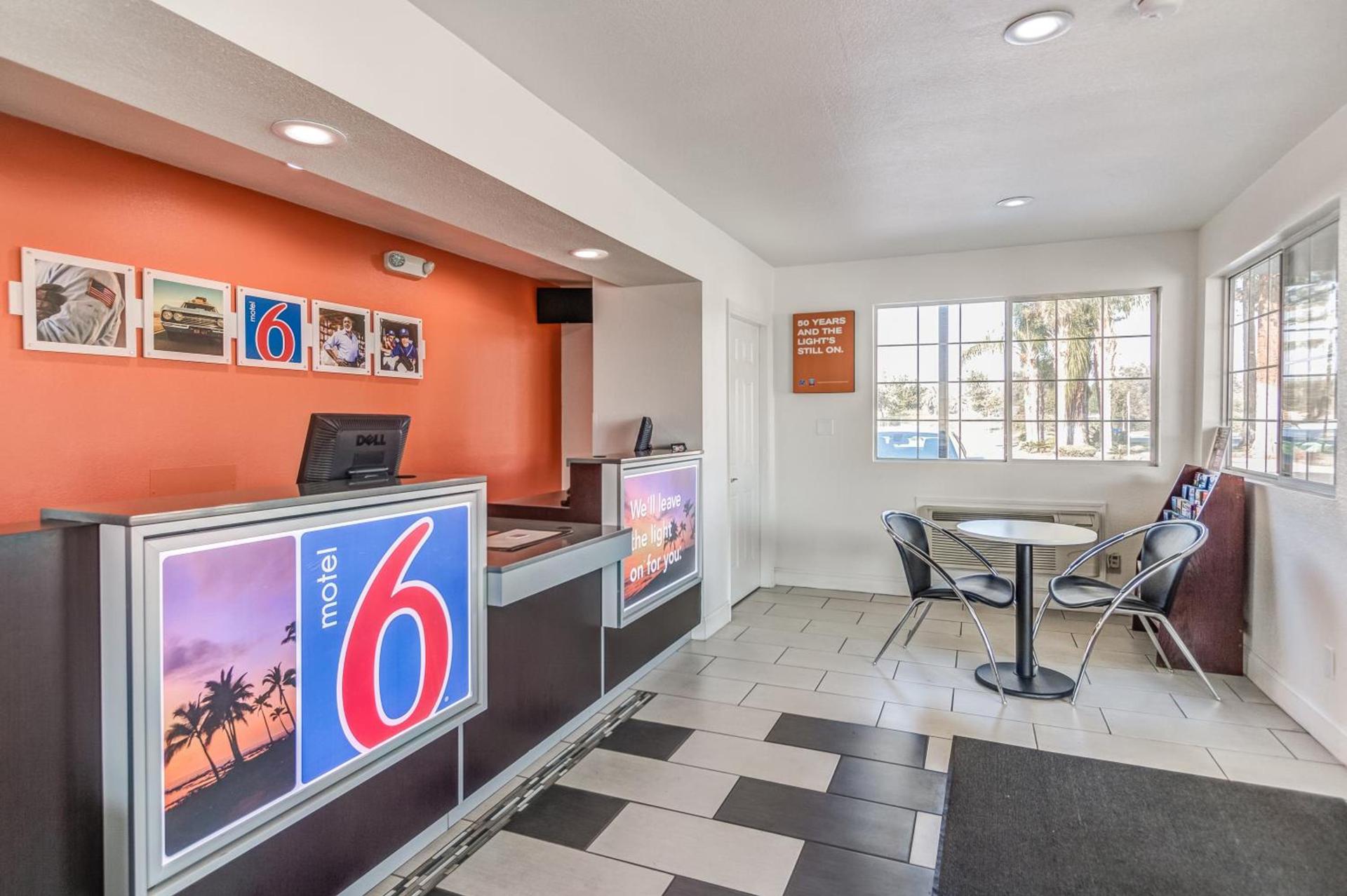 Motel 6-Visalia, CA photo 14