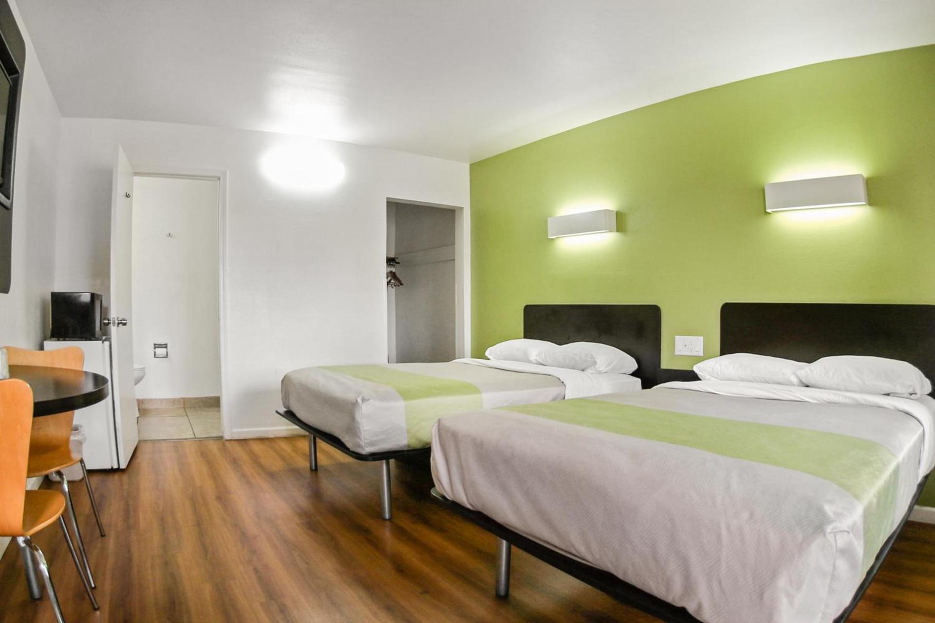 Motel 6-Visalia, CA photo 20