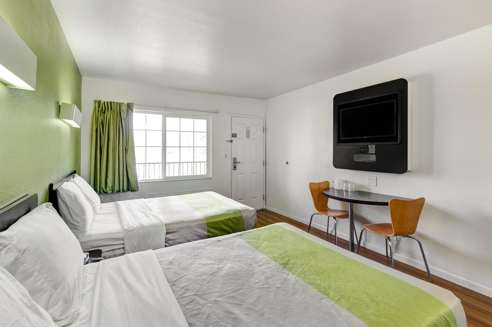 Motel 6-Visalia, CA photo 24