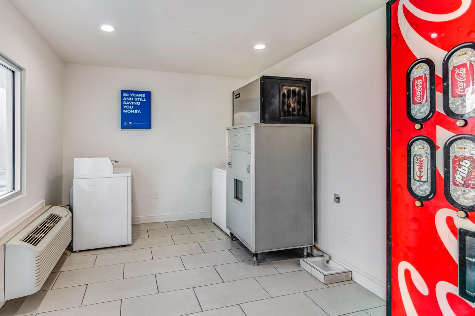 Motel 6-Visalia, CA photo 30