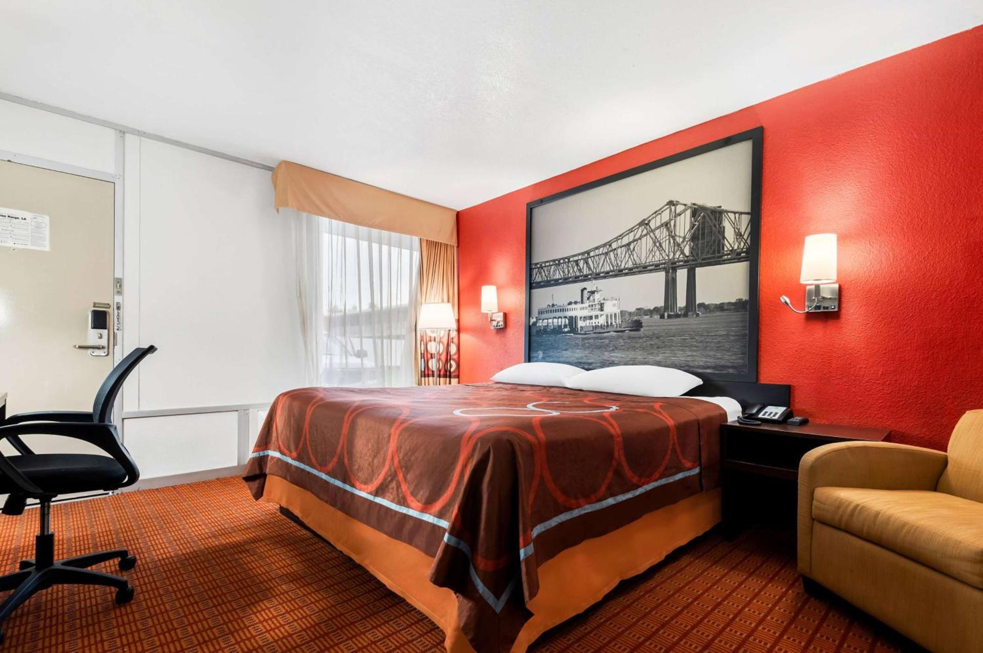 Super 8 by Wyndham Baton Rouge/I-10 photo 15