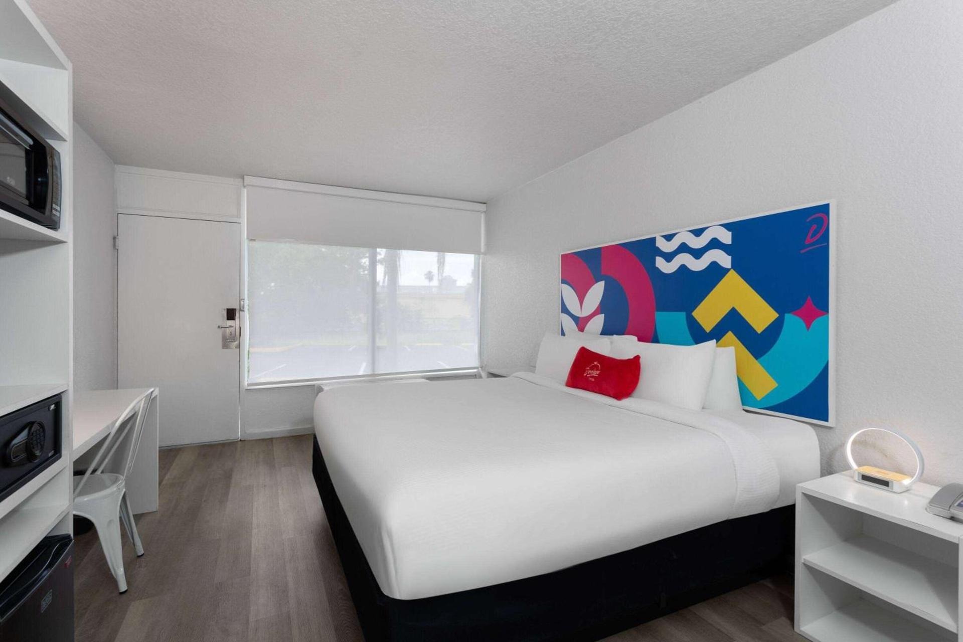 Baymont by Wyndham Orlando Lake Buena Vista South photo 21