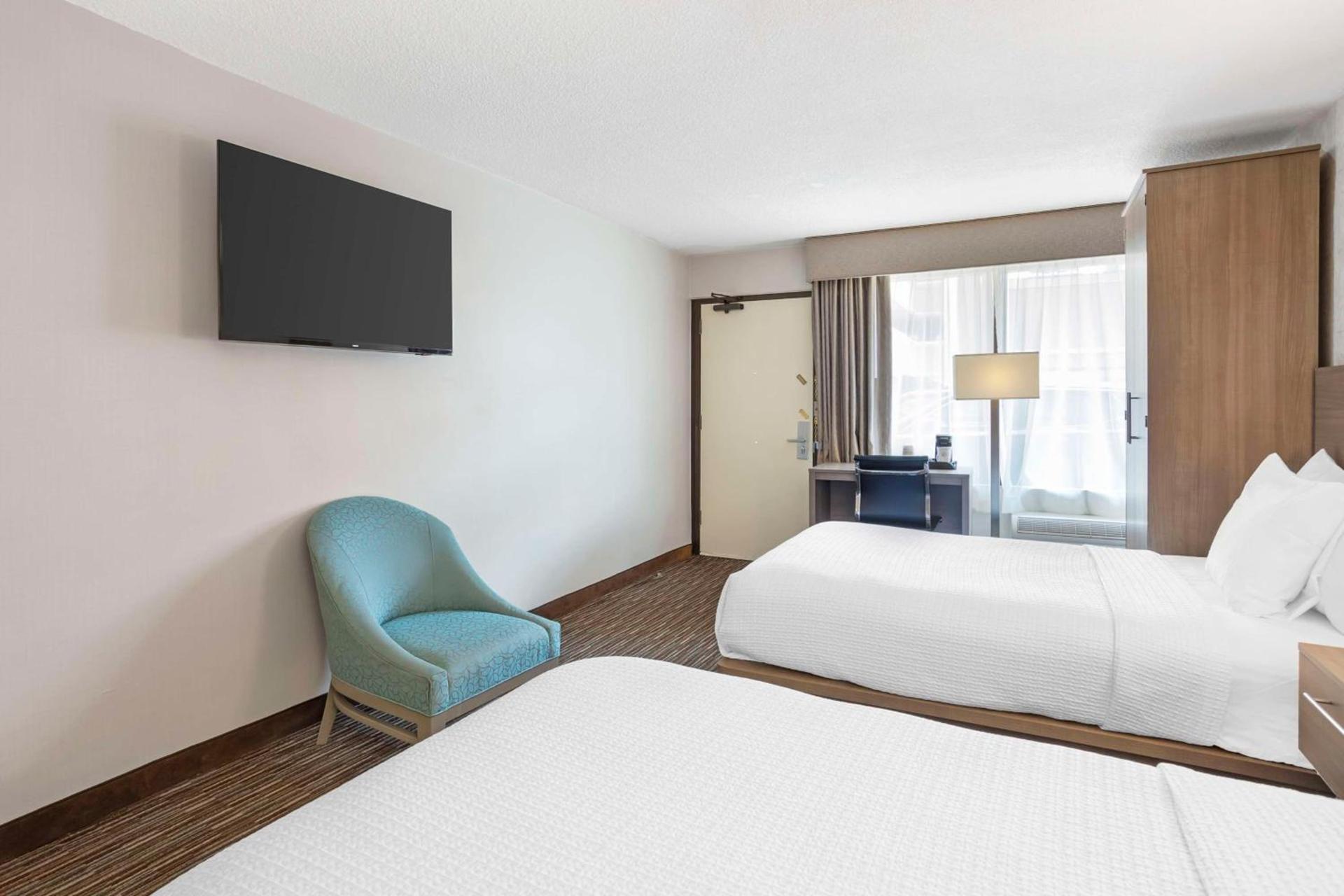 Best Western Mill River Manor photo 11