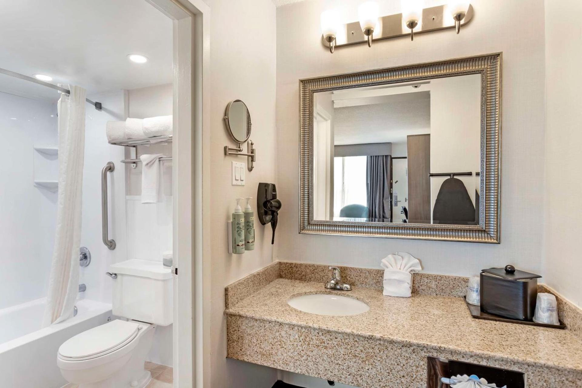 Best Western Mill River Manor photo 26