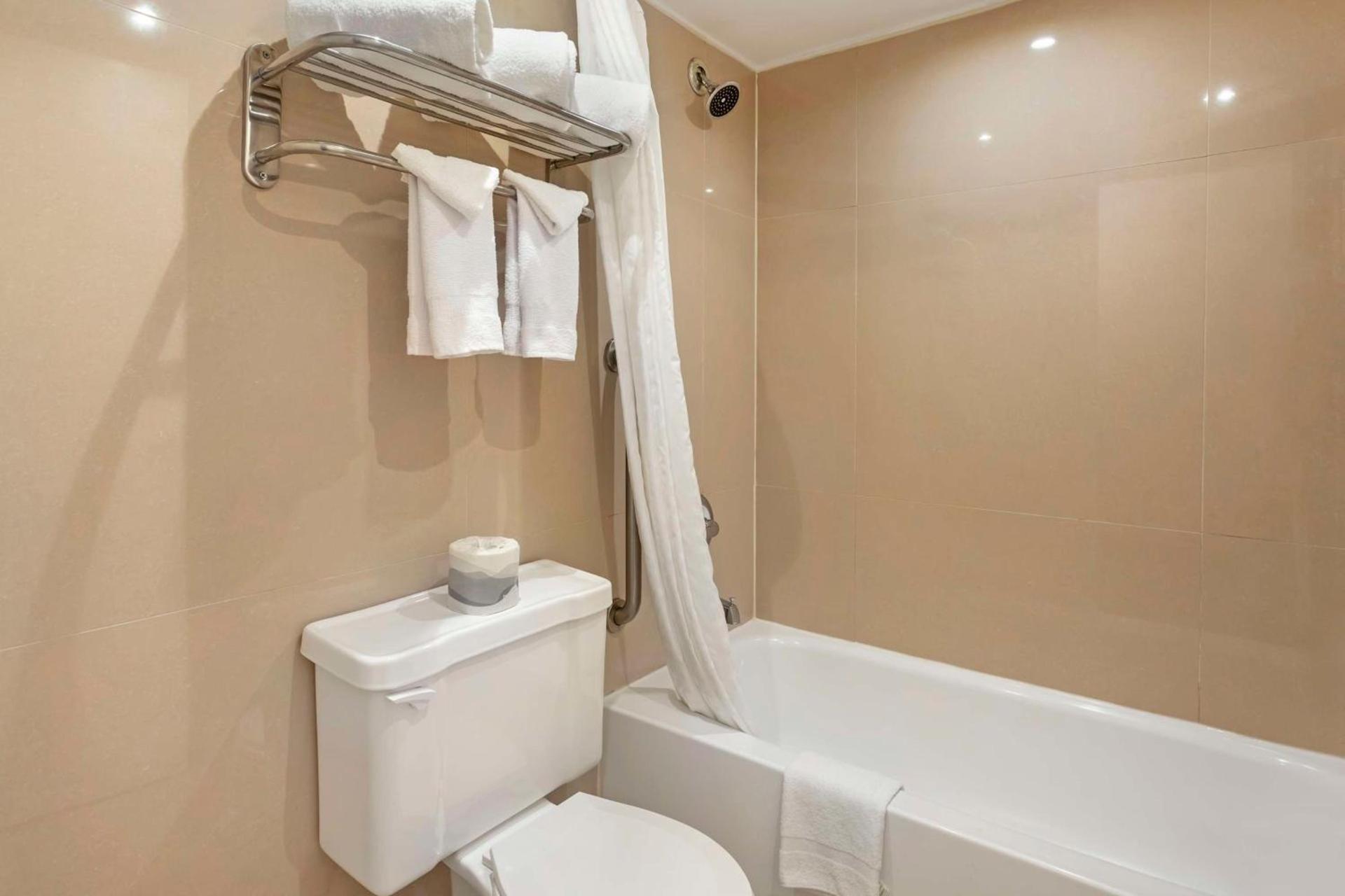 Best Western Mill River Manor photo 28
