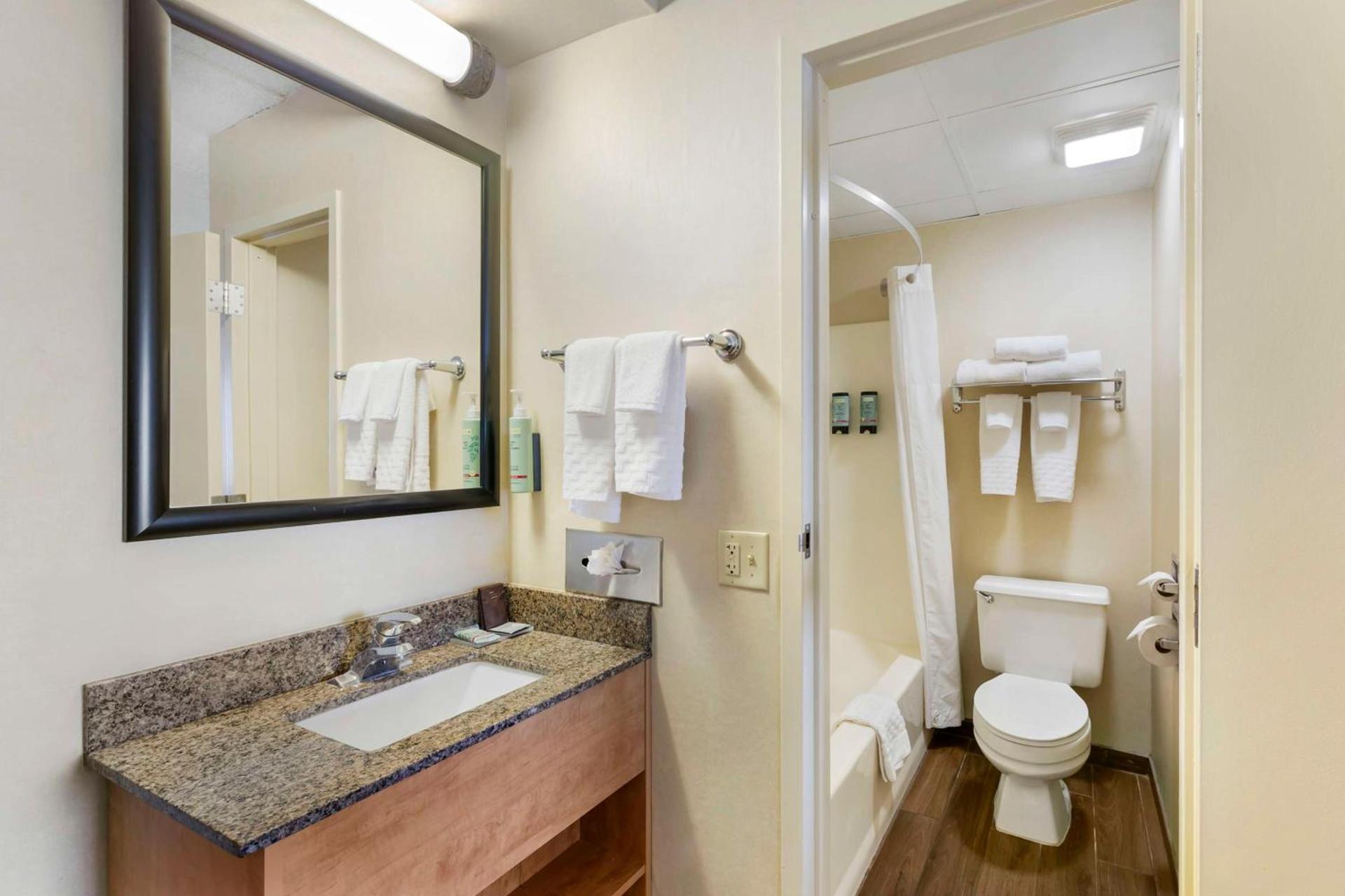 Best Western Rochester Marketplace Inn photo 25