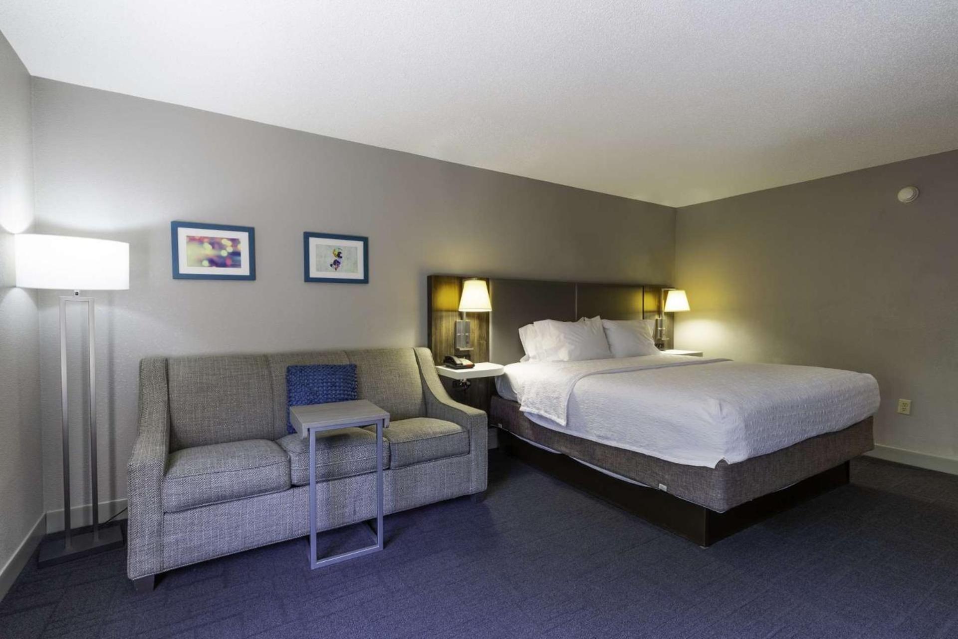 Hampton Inn East Windsor photo 44