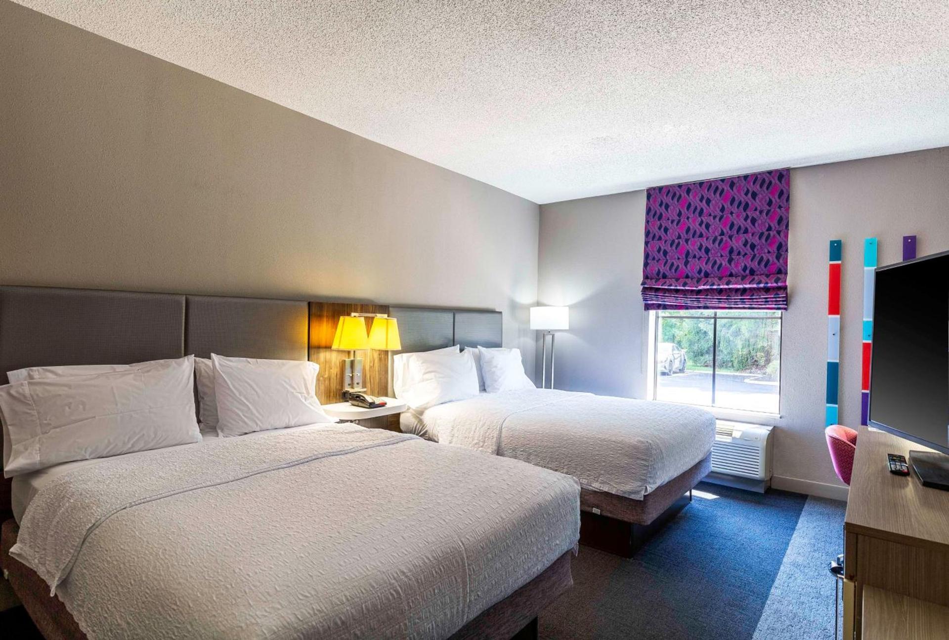 Hampton Inn East Windsor photo 41