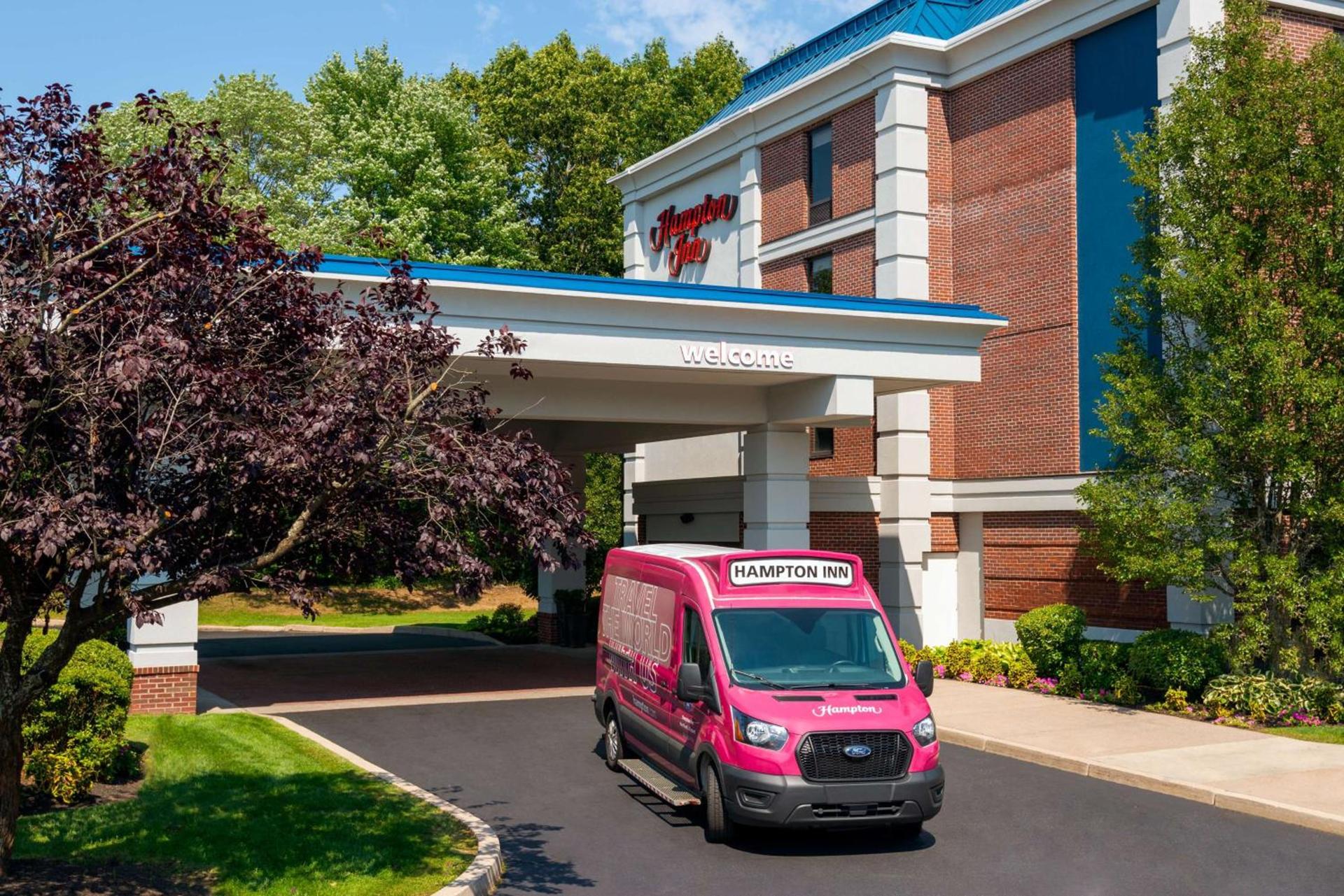 Hampton Inn Hartford Airport photo 34