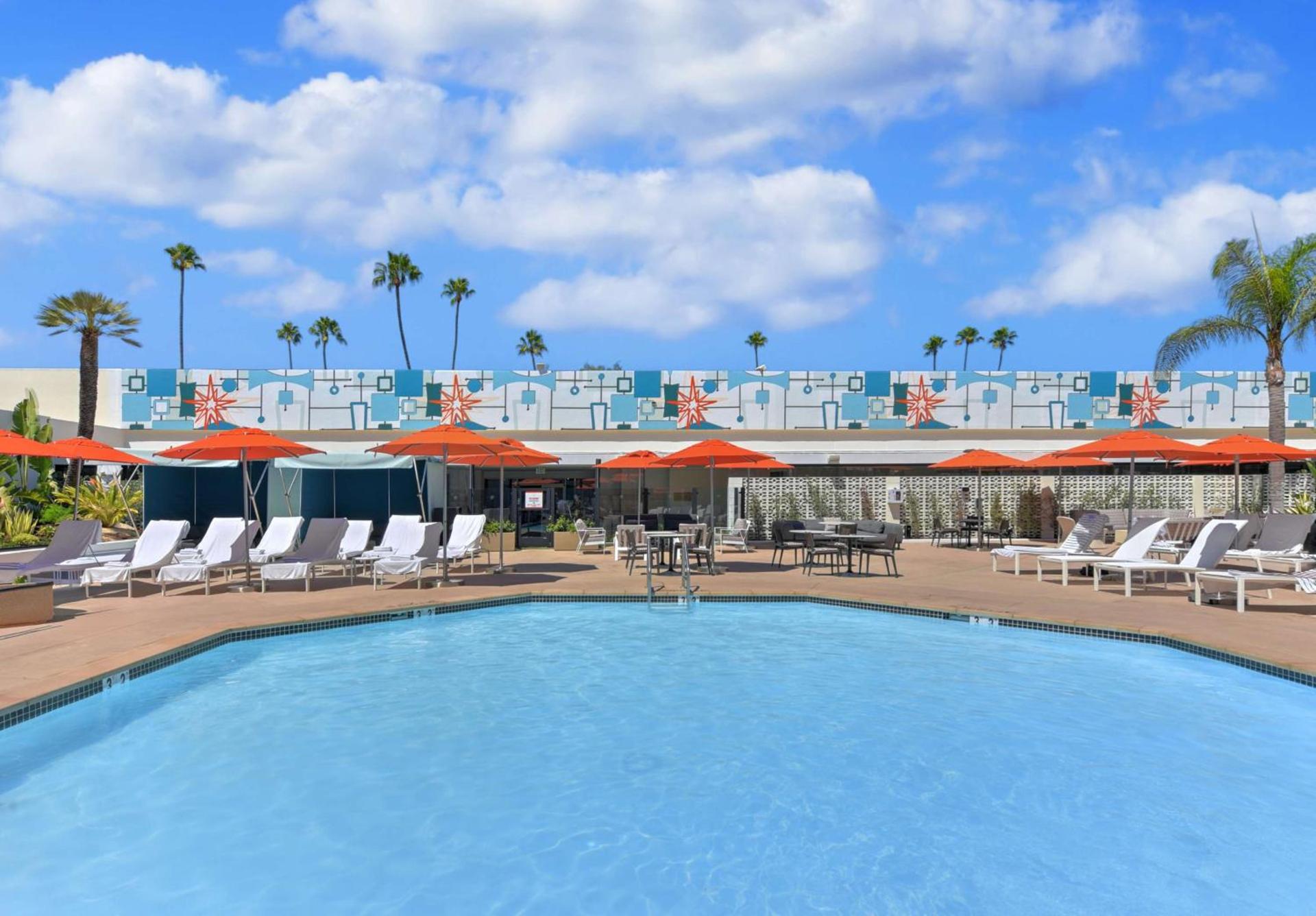 The Beverly Hilton photo 29