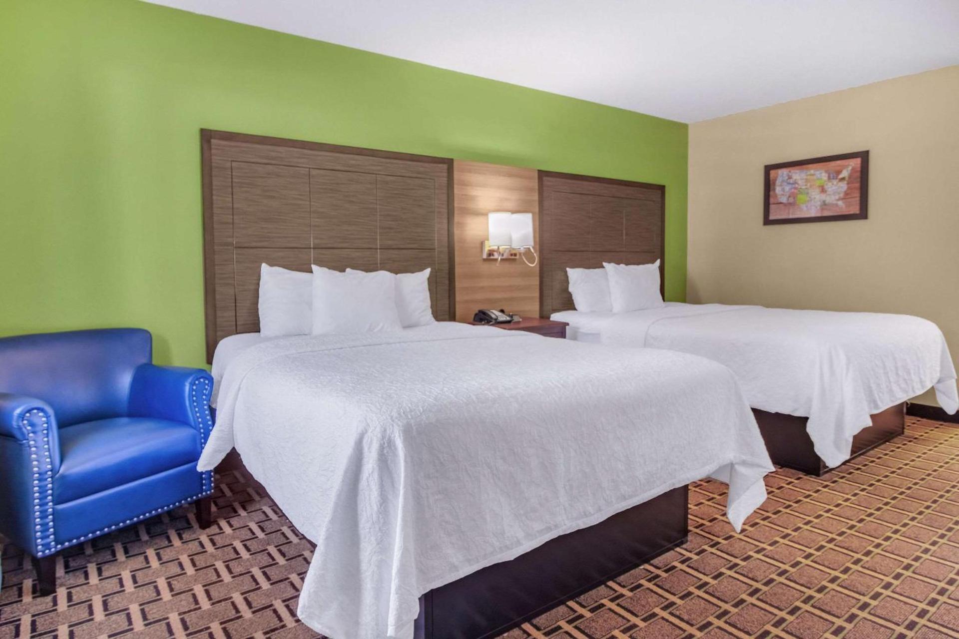 Econo Lodge Russellville photo 19
