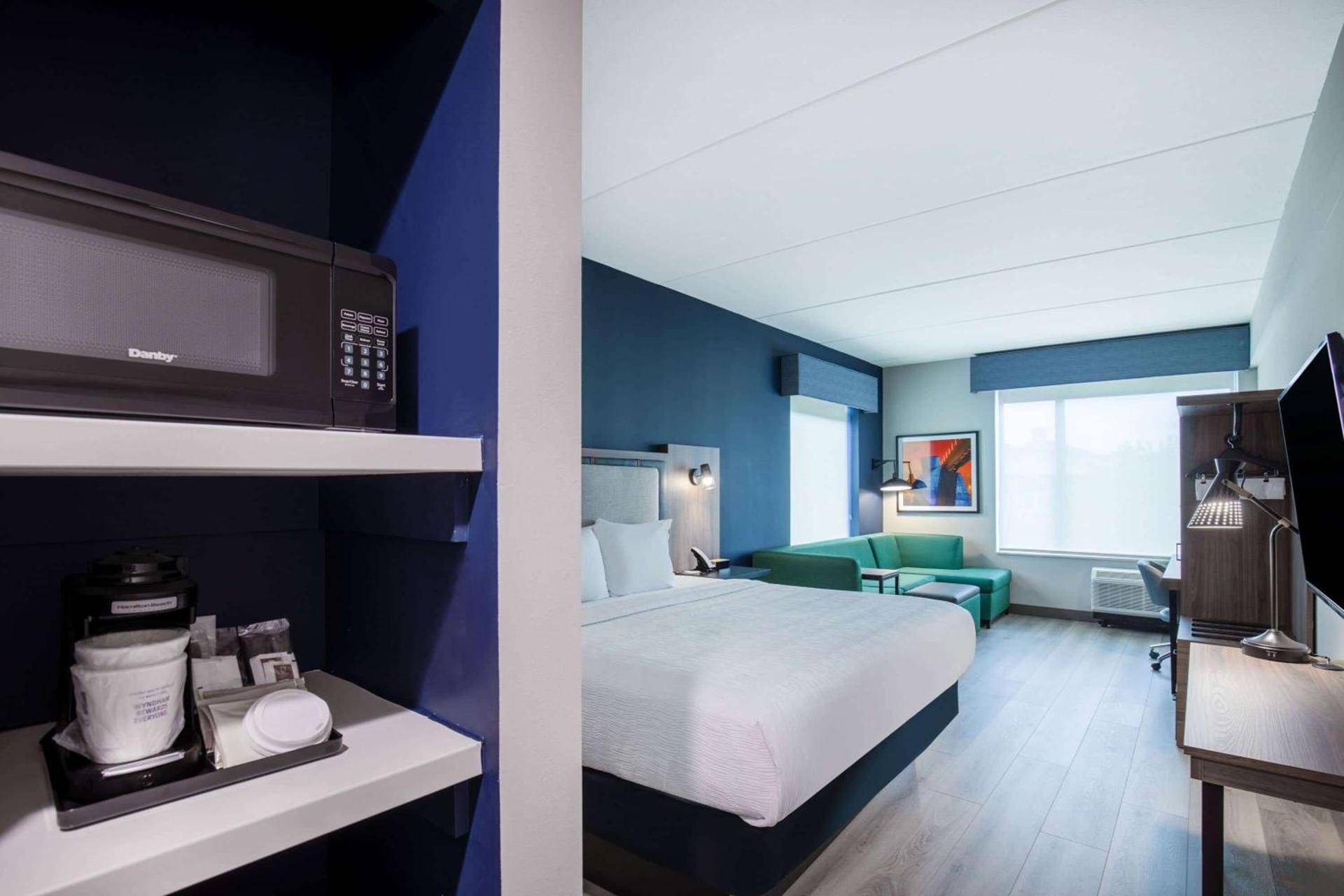 La Quinta Inn & Suites by Wyndham Chattanooga Downtown/South photo 33