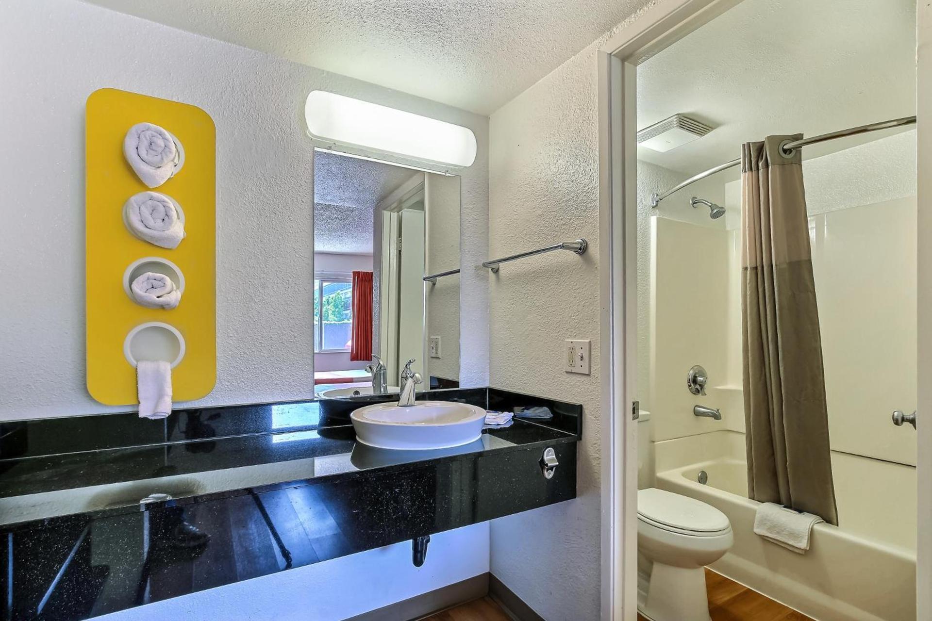 Motel 6-Pleasanton, CA photo 32