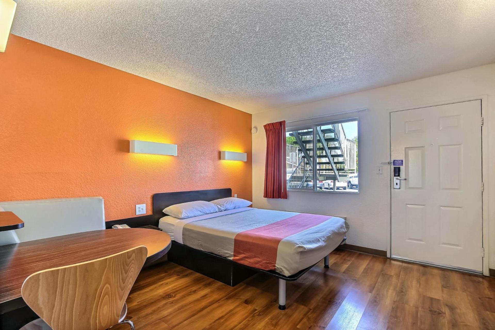 Motel 6-Pleasanton, CA photo 19