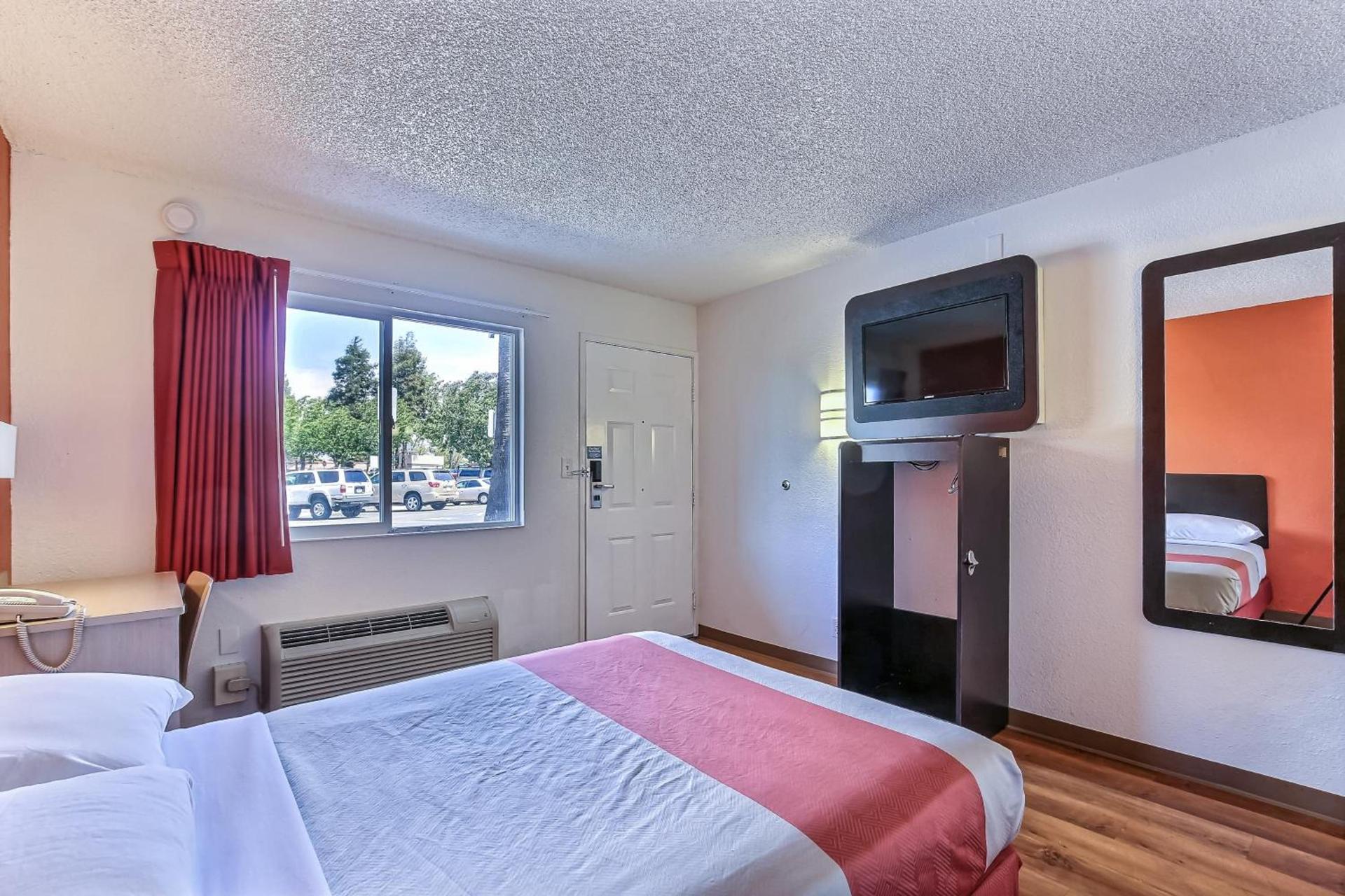 Motel 6-Pleasanton, CA photo 23