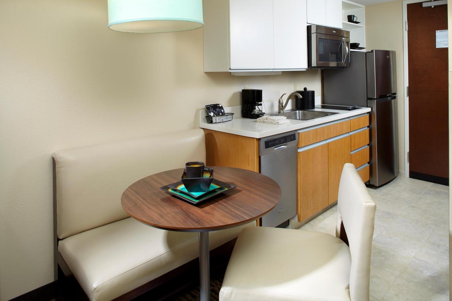 Hawthorn Suites by Wyndham Bridgeport photo 27