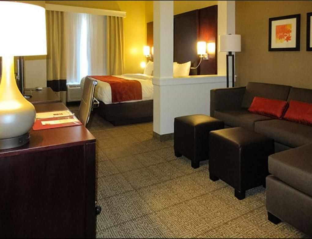 Comfort Suites-Youngstown North photo 34