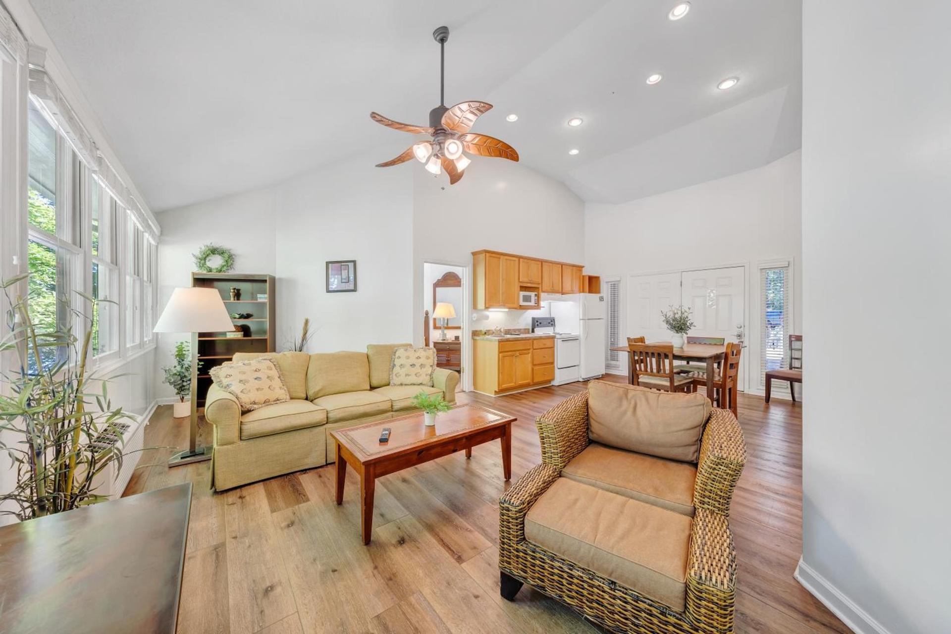 Halesford Harbour Resort - Smith Mountain Lake photo 25