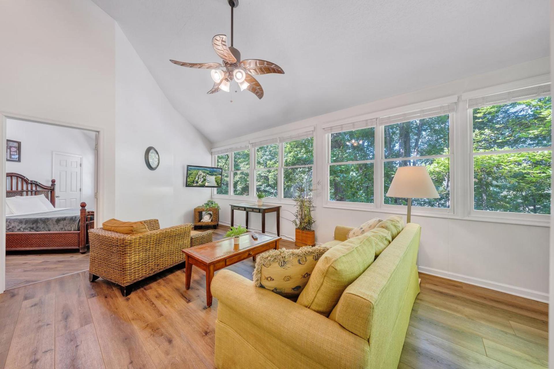 Halesford Harbour Resort - Smith Mountain Lake photo 41