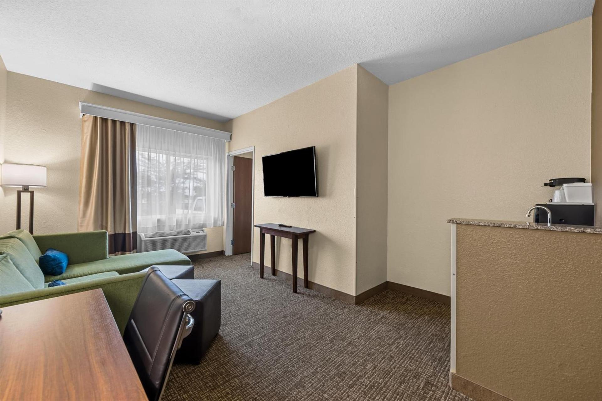 Comfort Inn & Suites Pueblo photo 81