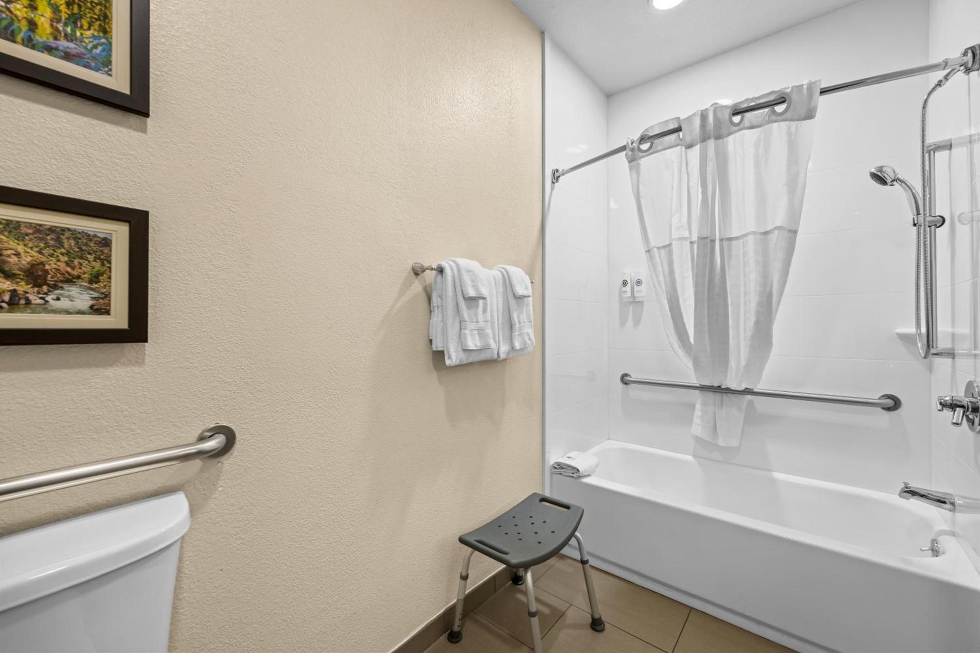 Comfort Inn & Suites Pueblo photo 87
